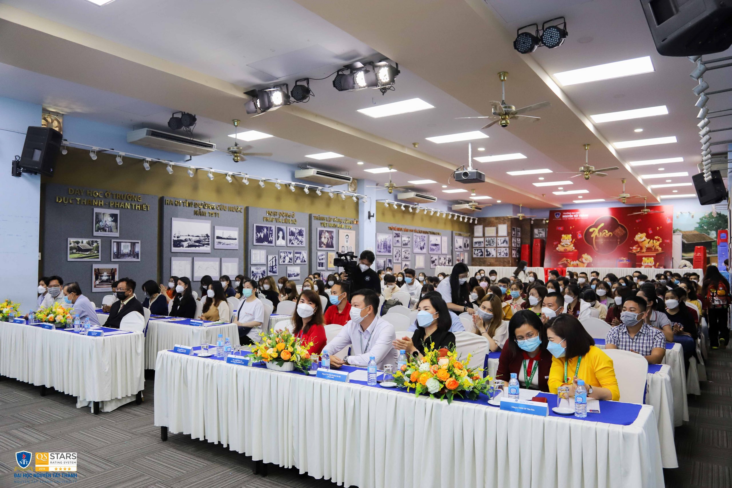 Hơn 10.000 cơ hội việc làm cho sinh viên trong Ngày hội tuyển dụng việc làm tại Trường ĐH Nguyễn Tất Thành
