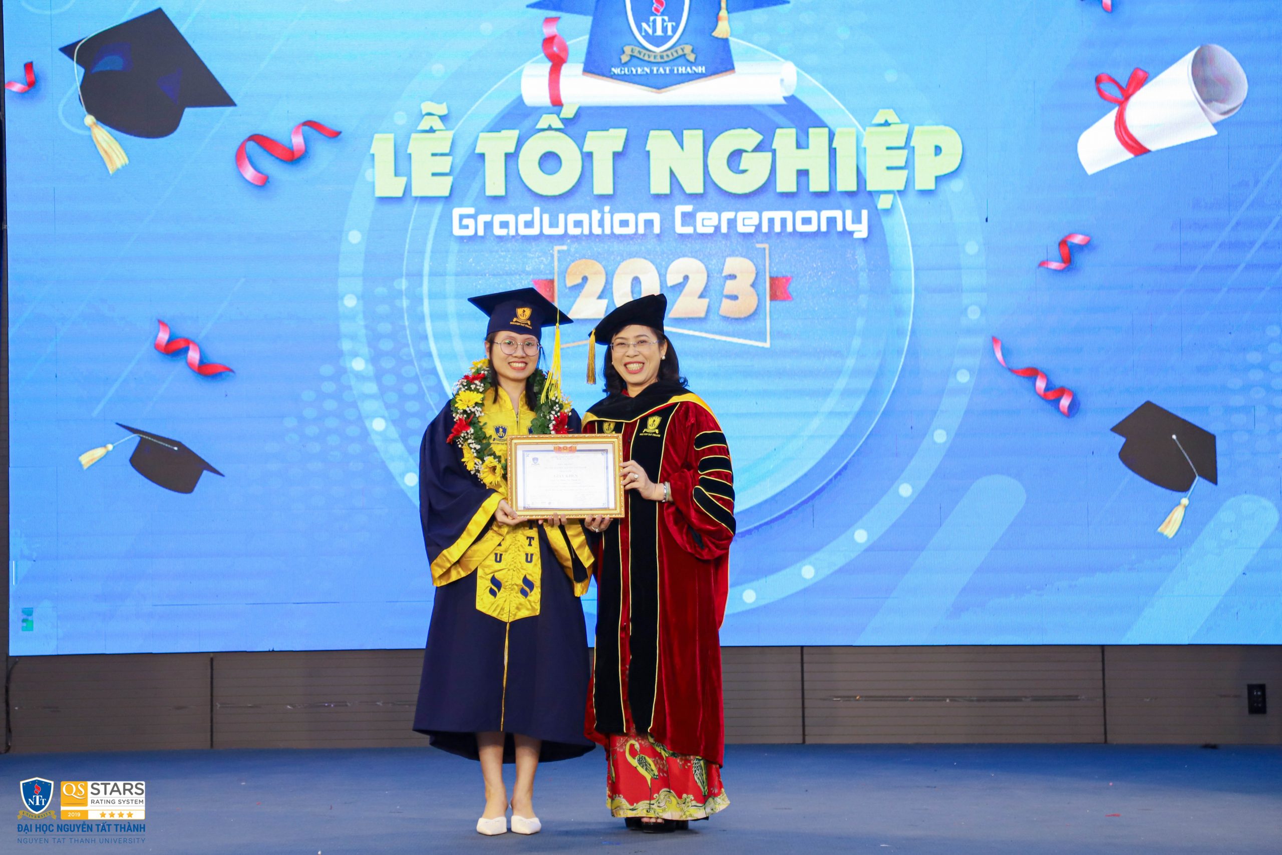 Chuyến Đò” Tốt Nghiệp Của Hơn 1000 Tân Cử Nhân, Dược Sỹ, Kỹ Sư Trường Đh  Nguyễn Tất Thành Chính Thức Cập Bến Thành Công - Đại Học Nguyễn Tất Thành