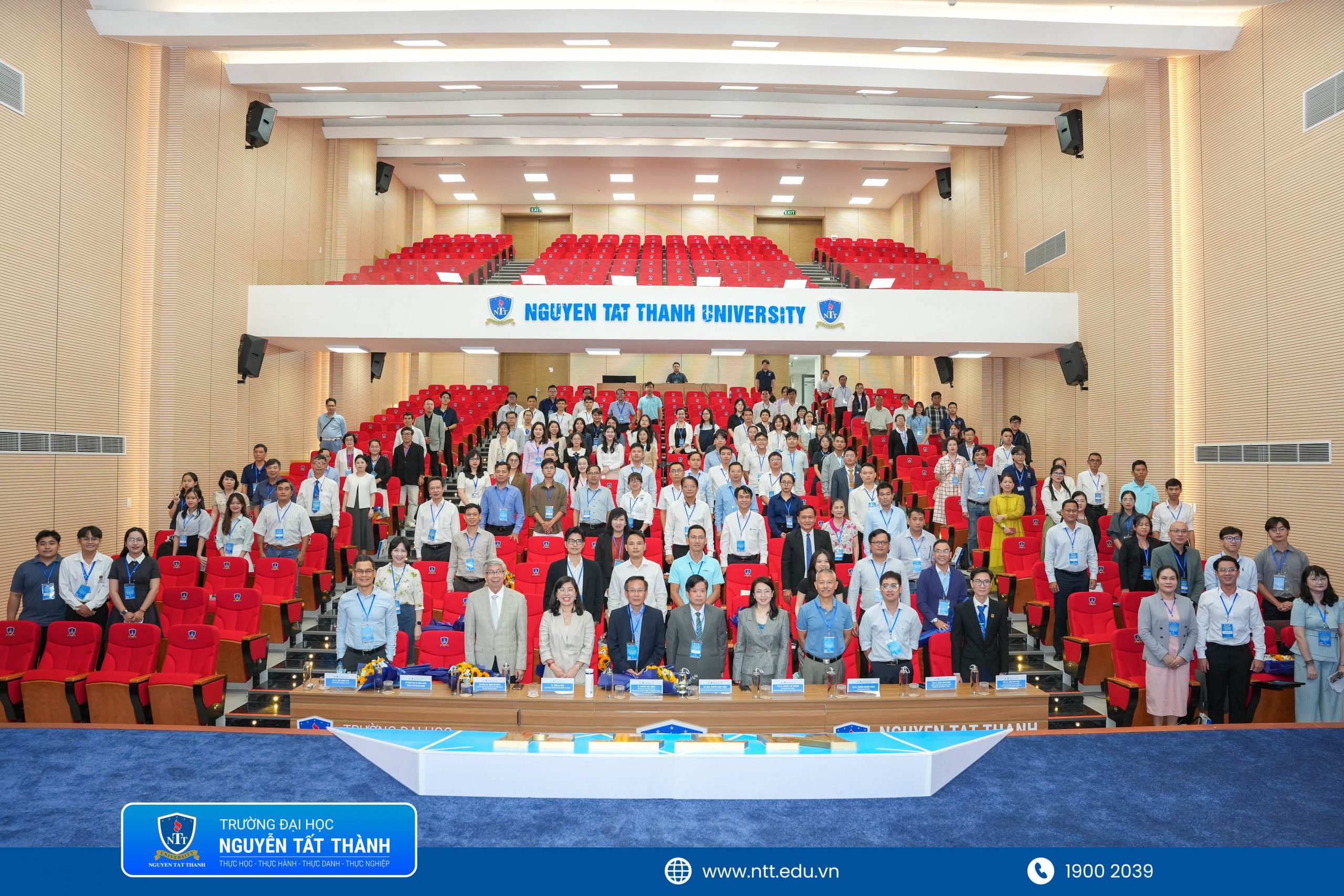 Hội thảo khoa học Cầu nối AI - trí tuệ nhân tạo trong các lĩnh vực liên ngành