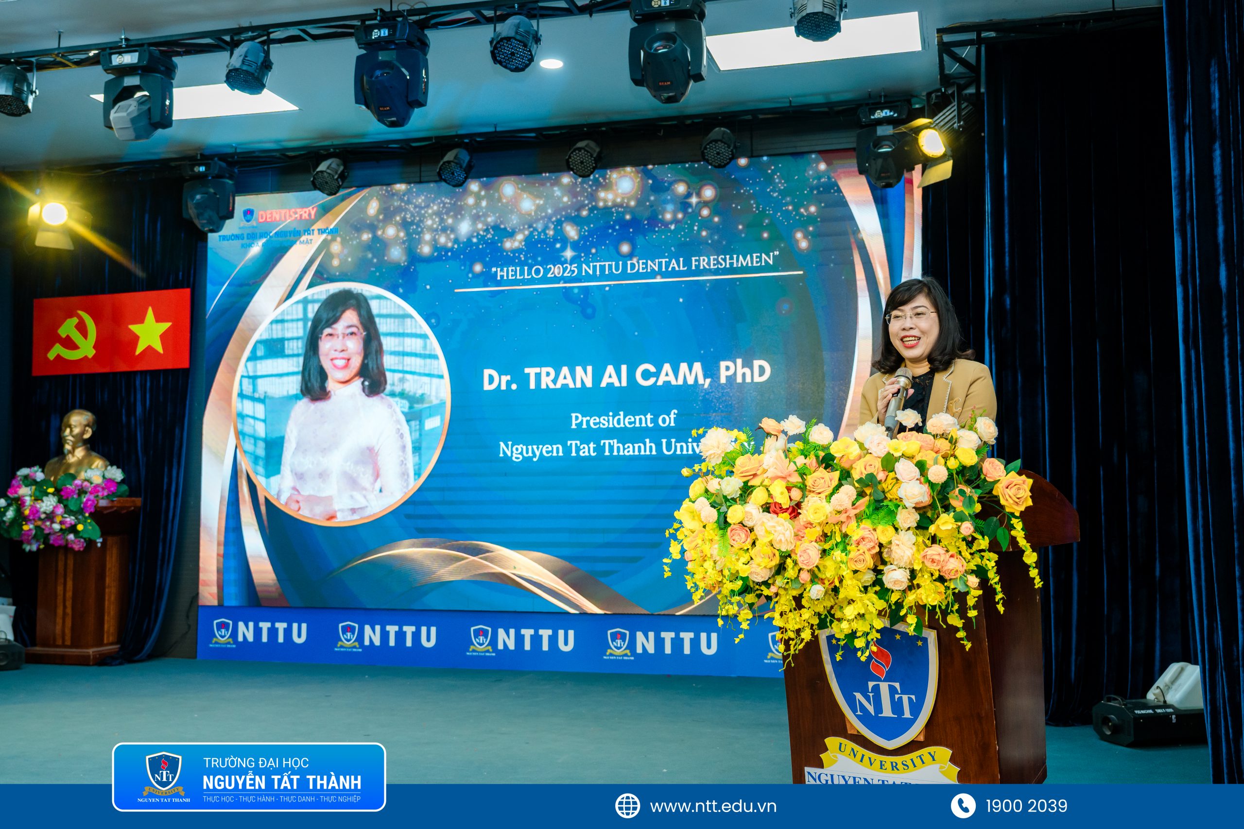 Chào mừng các “tân binh” khóa 2025 khoa Răng Hàm Mặt