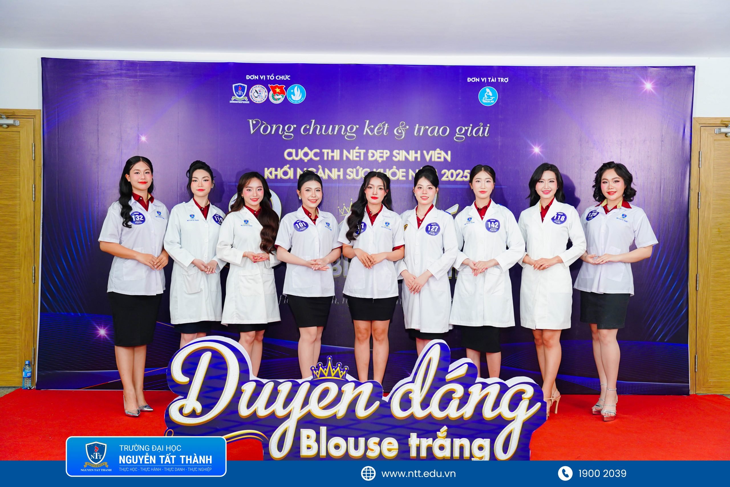 Trần Quốc Bảo và Võ Thị Ngọc Hiền đăng quang Nam vương và Hoa khôi Duyên dáng blouse trắng năm 2025