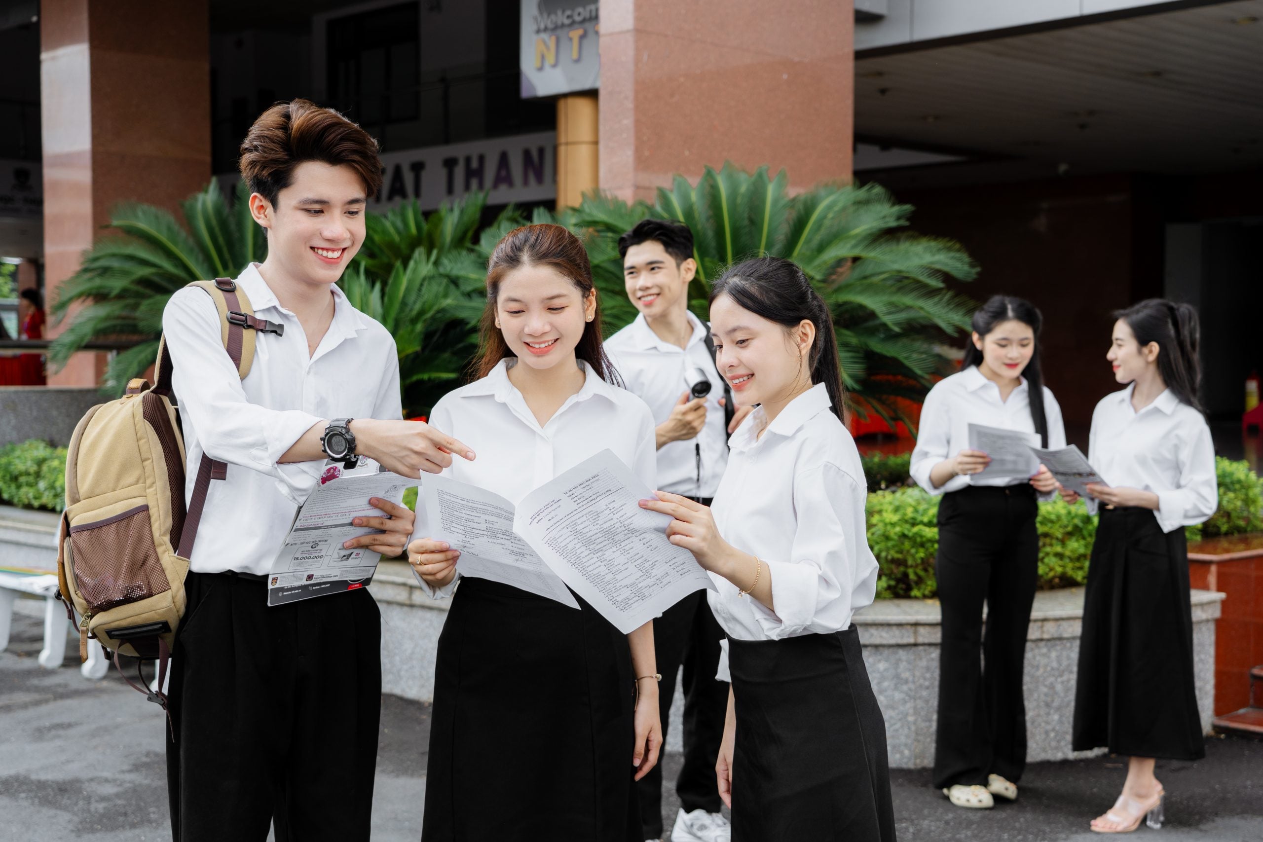 Thí sinh 2k8 có thể tranh thủ dịp lễ để tìm hiểu ngành học, phương thức xét tuyển và chuẩn bị hồ sơ đăng ký học bổng NTTU 2026