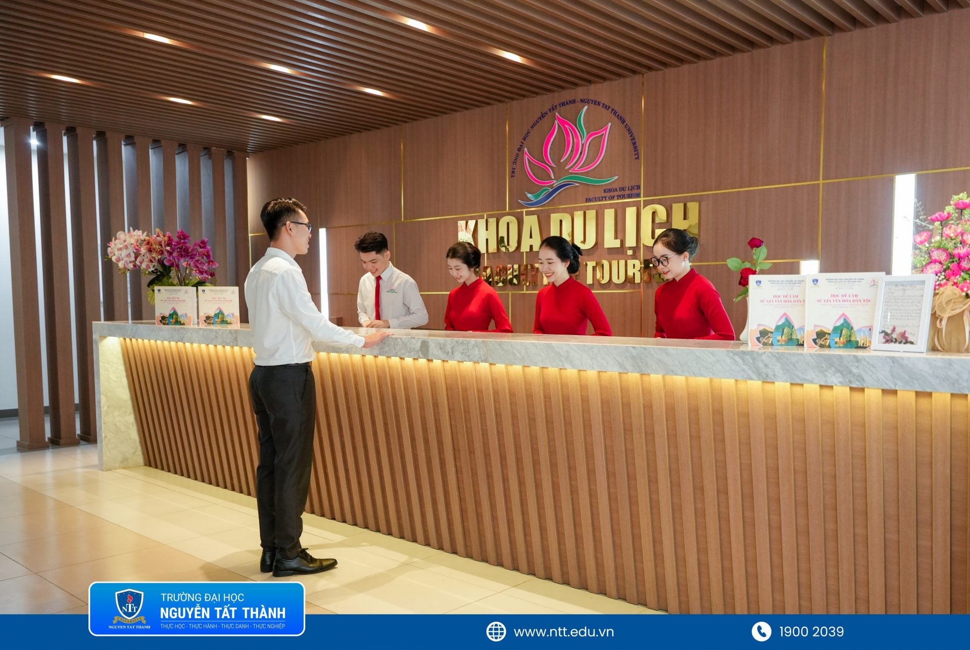 Hệ thống phòng thực hành được đầu tư đồng bộ, giúp sinh viên NTTU tiếp cận thiết bị và môi trường học tập sát với thực tế nghề nghiệp ngay từ những năm đầu.