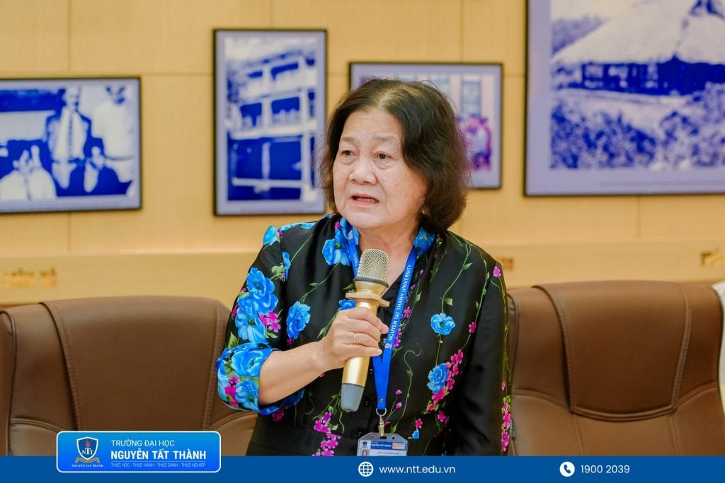 Dai-dien-Nha-truong-trao-doi-tai-phien-thao-luan-ket-noi-cung-cau