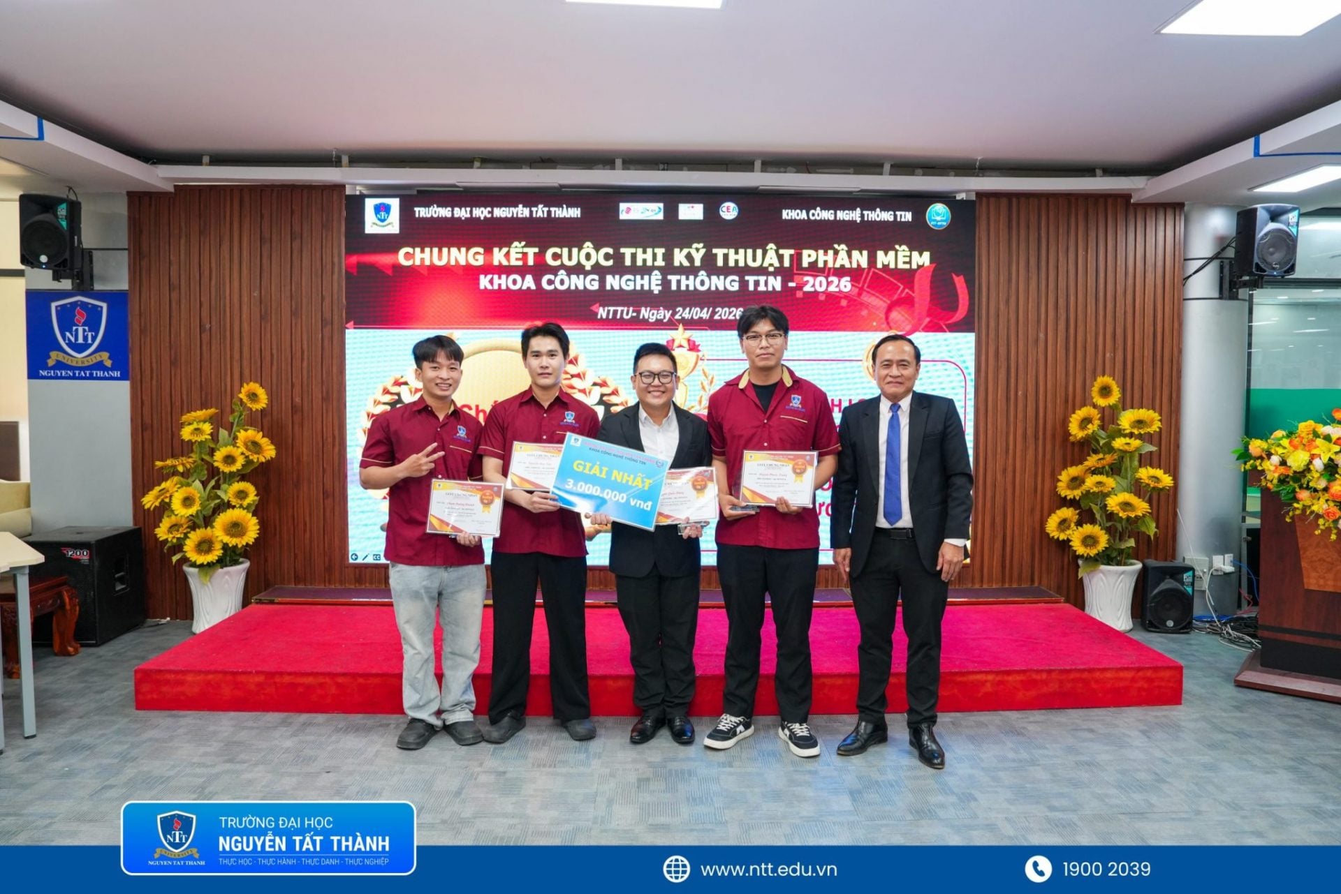 Đội Chắc Gì Thắng đạt Giải Nhất tại cuộc thi phần mềm NTTU 2026 