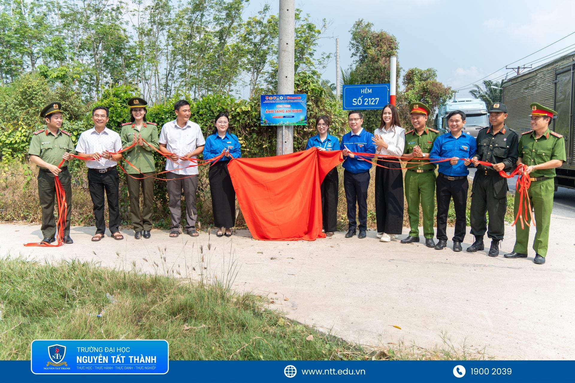 Khanh-thanh-cong-trinh