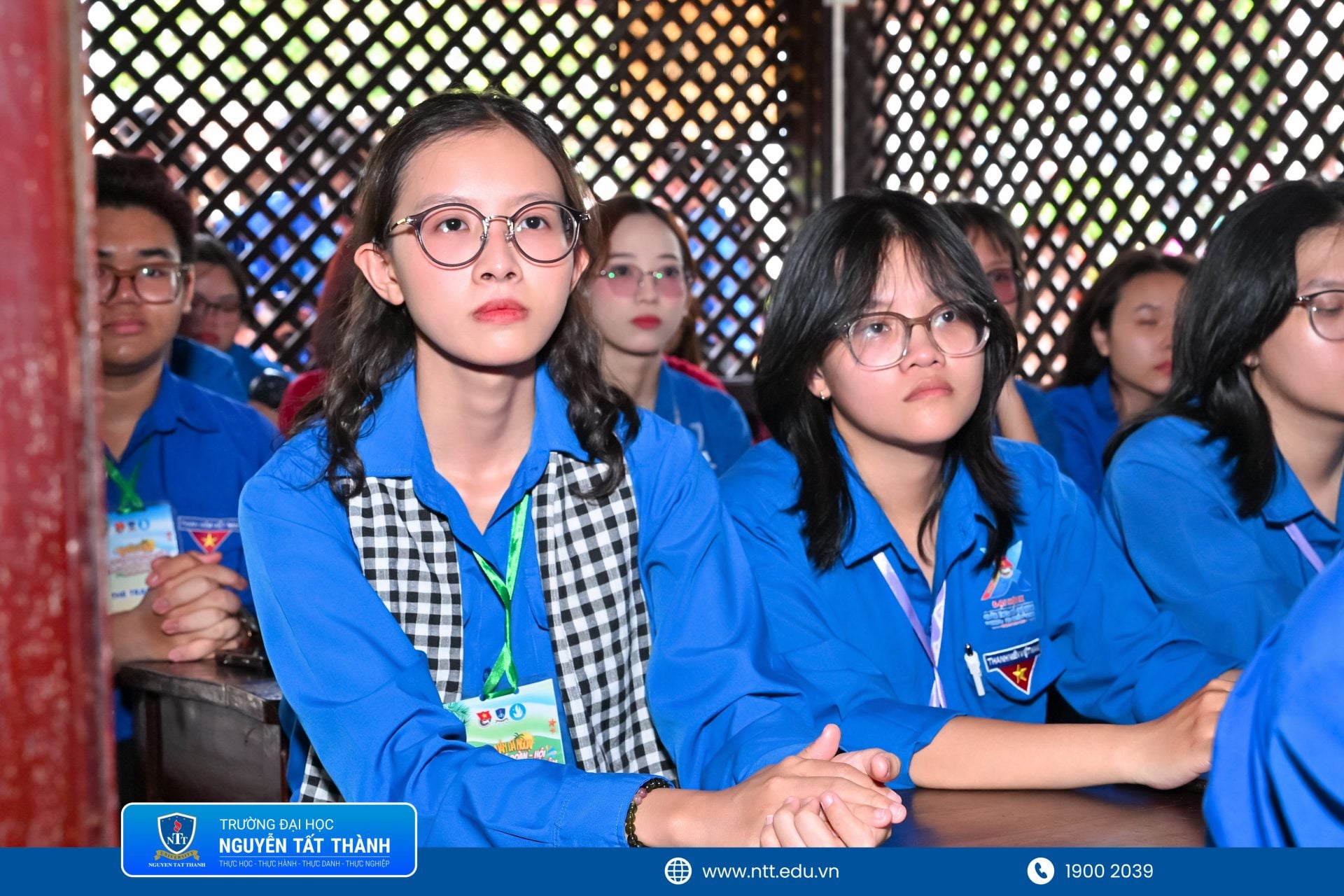 Tham-quan-truong-duc-thanh