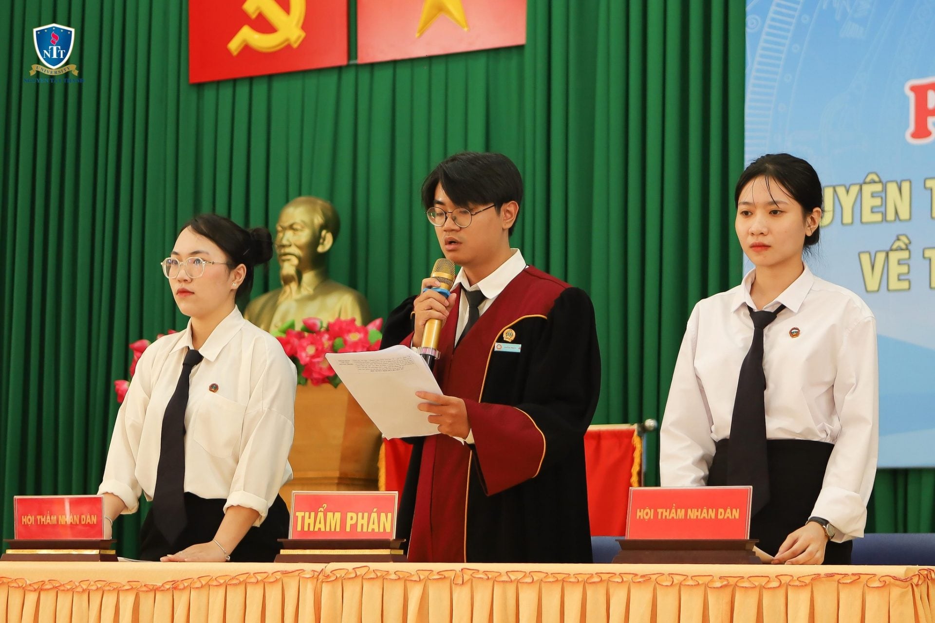 Sinh viên Khoa Luật – Trường ĐH Nguyễn Tất Thành tham gia phiên tòa giả định và hoạt động tranh biện nhằm rèn luyện tư duy pháp lý và kỹ năng xử lý tình huống