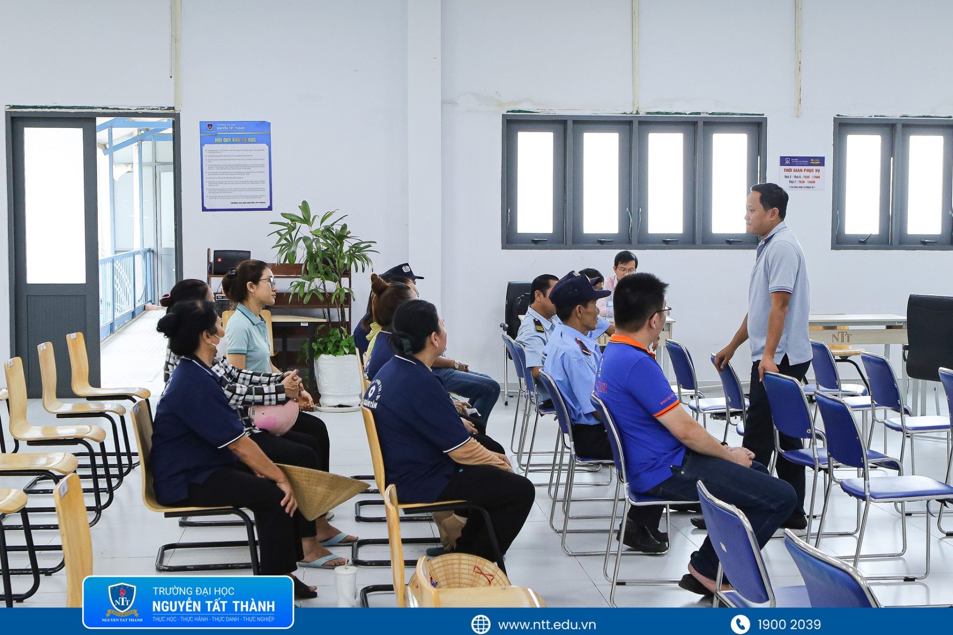 Công tác chuẩn bị cho kỳ thi đánh giá năng lực năm 2026 tại Trường Đại học Nguyễn Tất Thành được triển khai kỹ lưỡng, đảm bảo điều kiện cơ sở vật chất, nhân sự và quy trình tổ chức nhằm hỗ trợ thí sinh tham gia kỳ thi thuận lợi, an toàn và nghiêm túc
