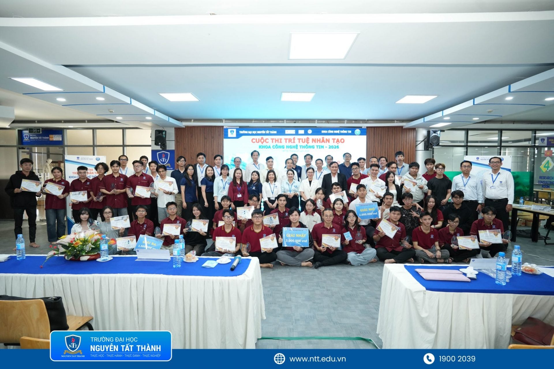 Sinh viên Khoa Công nghệ Thông tin – Trường Đại học Nguyễn Tất Thành tham gia Cuộc thi Trí tuệ nhân tạo năm 2026 với chủ đề “Bứt phá sáng tạo – Kiến tạo tương lai” và Cuộc thi triển khai hệ thống mạng, tiếp cận thực tế các lĩnh vực AI, hạ tầng số và công nghệ mạng trong môi trường học tập gắn thực hành