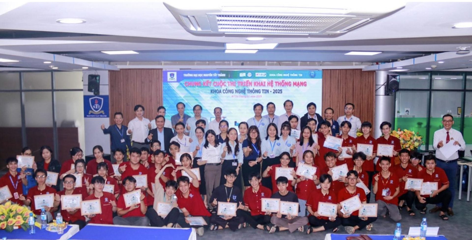 Sinh viên Khoa Công nghệ Thông tin – Trường Đại học Nguyễn Tất Thành tham gia Cuộc thi Trí tuệ nhân tạo năm 2026 với chủ đề “Bứt phá sáng tạo – Kiến tạo tương lai” và Cuộc thi triển khai hệ thống mạng, tiếp cận thực tế các lĩnh vực AI, hạ tầng số và công nghệ mạng trong môi trường học tập gắn thực hành