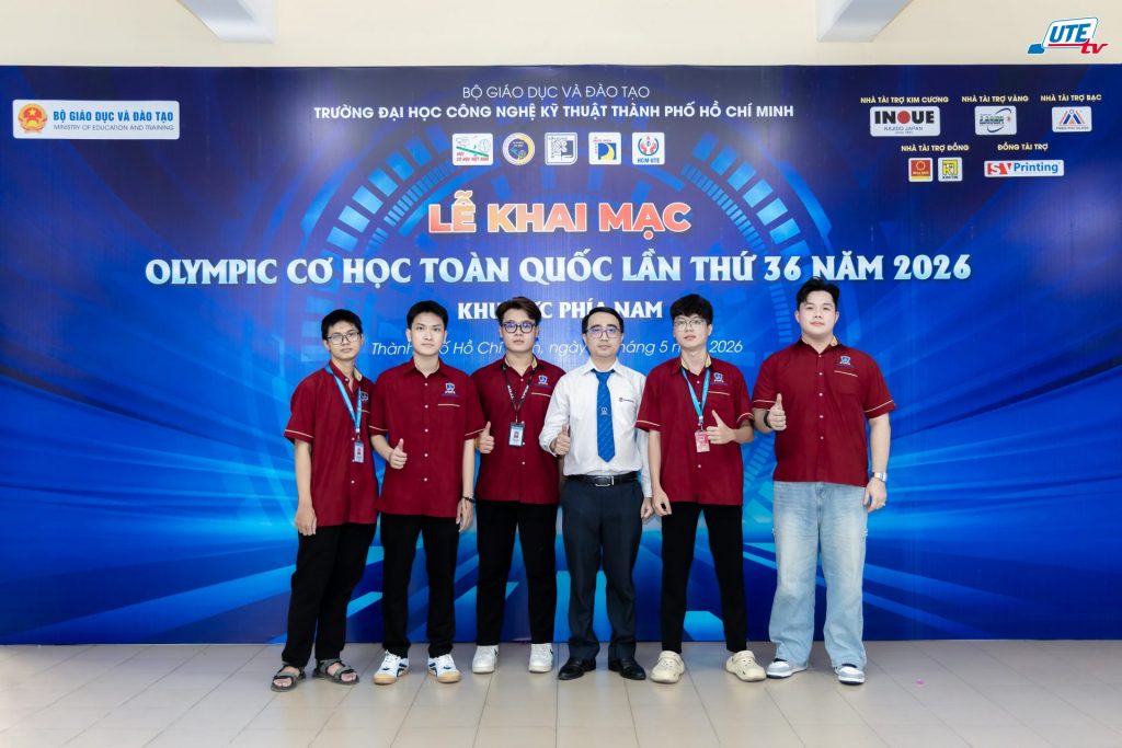 Thí sinh dự thi