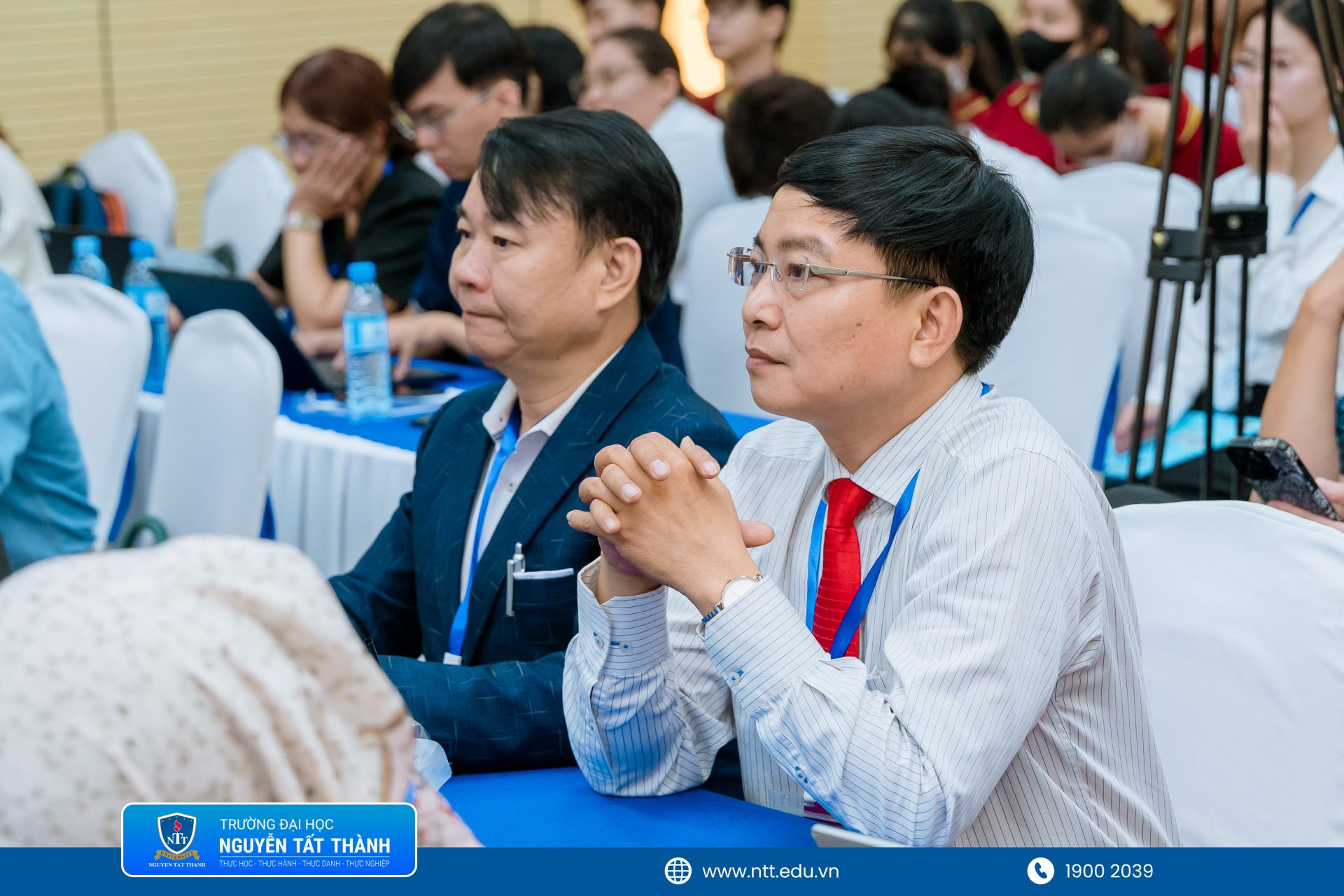 Toàn cảnh Hội thảo Khoa học Quốc tế ICDI-2026 quy tụ nhiều học giả, chuyên gia và doanh nghiệp trong lĩnh vực AI, kinh tế xanh và chuyển đổi số tại Trường ĐH Nguyễn Tất Thành