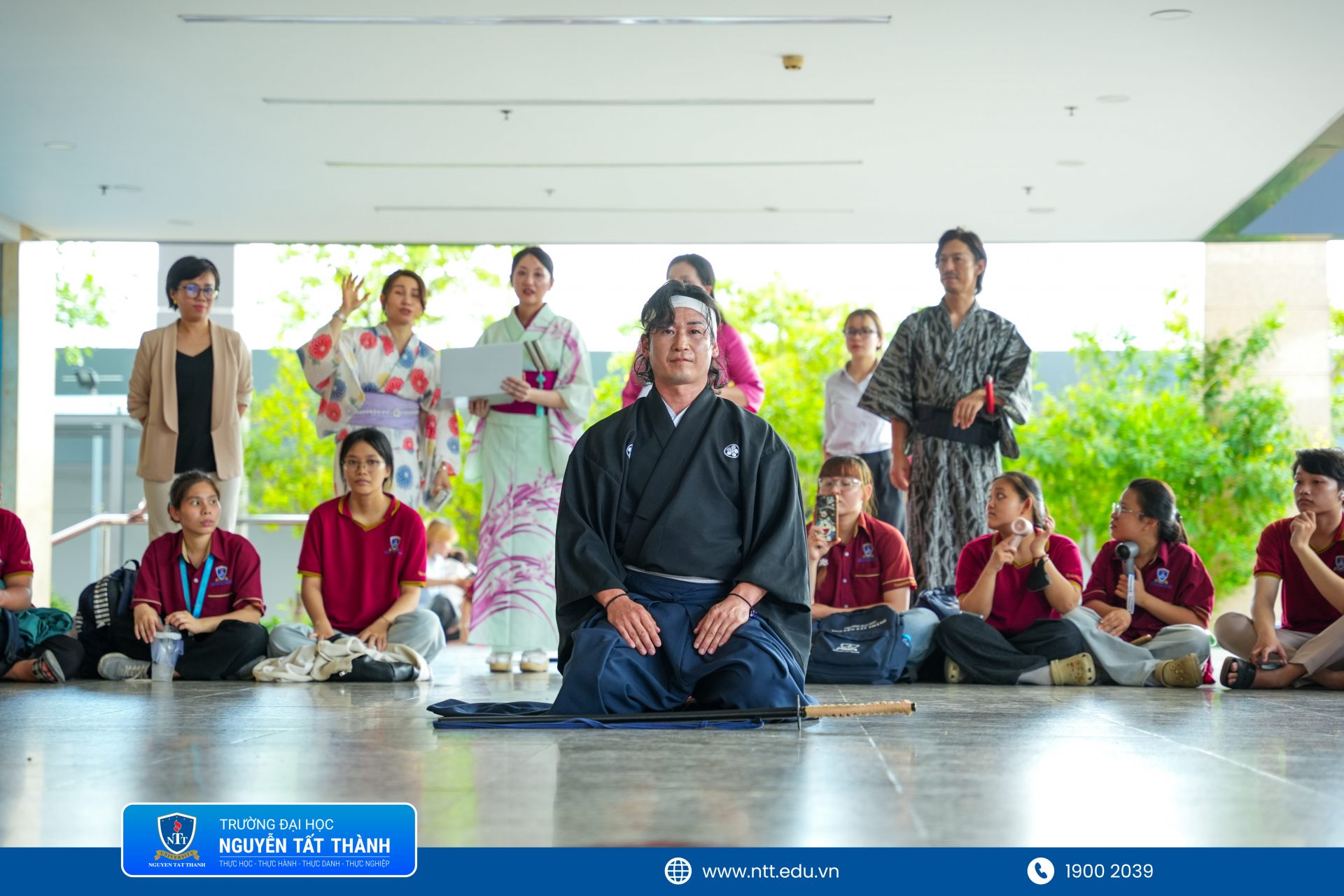 Võ sư Nakaseko Takashi (O-den) mang đến màn trình diễn Iaido (kiếm đạo) đầy ấn tượng tại IBUKI DAY