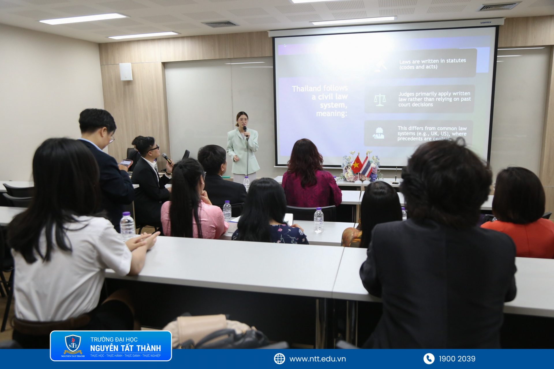 Buổi làm việc giữa Khoa Luật NTTU và Khoa Luật DPU trao đổi nhiều định hướng hợp tác về nghiên cứu khoa học, giao lưu giảng viên – sinh viên và hội thảo chuyên môn quốc tế.
