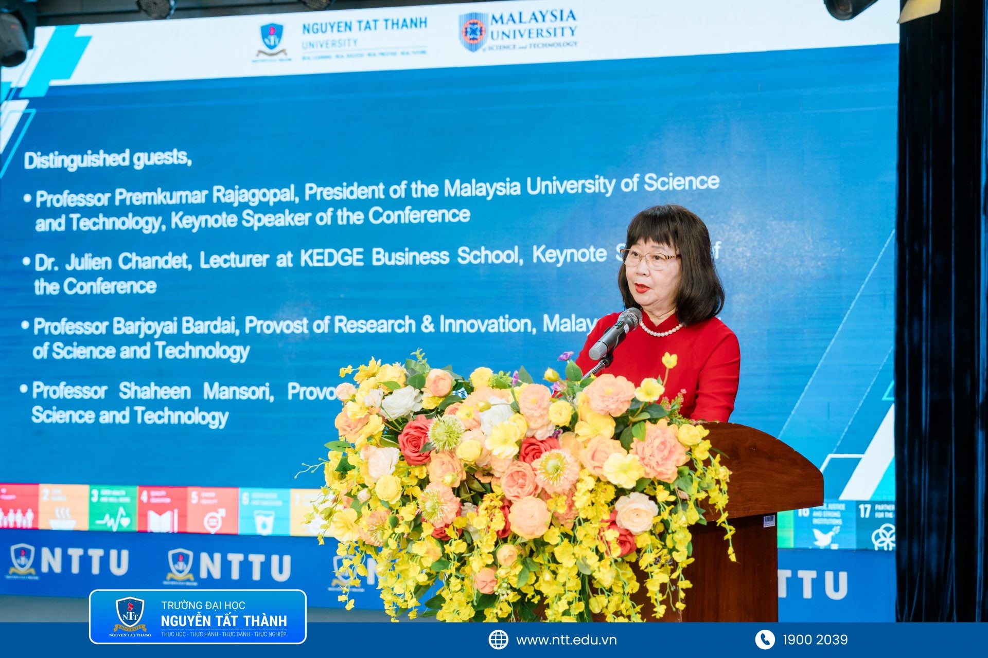 TS. Nguyễn Mai Lan – Chủ tịch Hội đồng Trường Trường ĐH Nguyễn Tất Thành – phát biểu khai mạc Hội thảo ICDI-2026 với chủ đề đổi mới sáng tạo và phát triển bền vững trong kỷ nguyên số