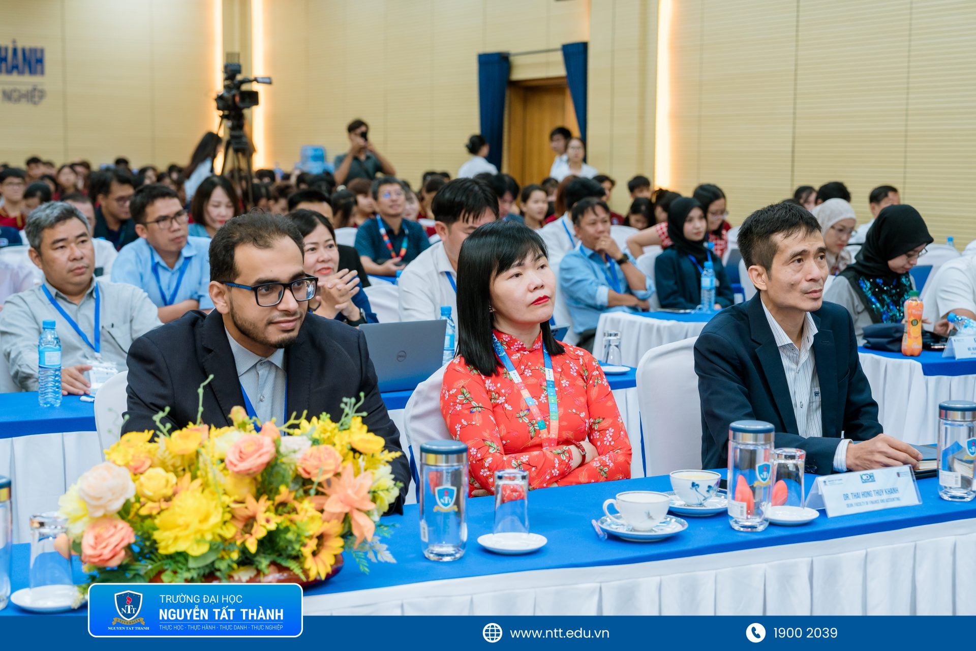 Toàn cảnh Hội thảo Khoa học Quốc tế ICDI-2026 quy tụ nhiều học giả, chuyên gia và doanh nghiệp trong lĩnh vực AI, kinh tế xanh và chuyển đổi số tại Trường ĐH Nguyễn Tất Thành