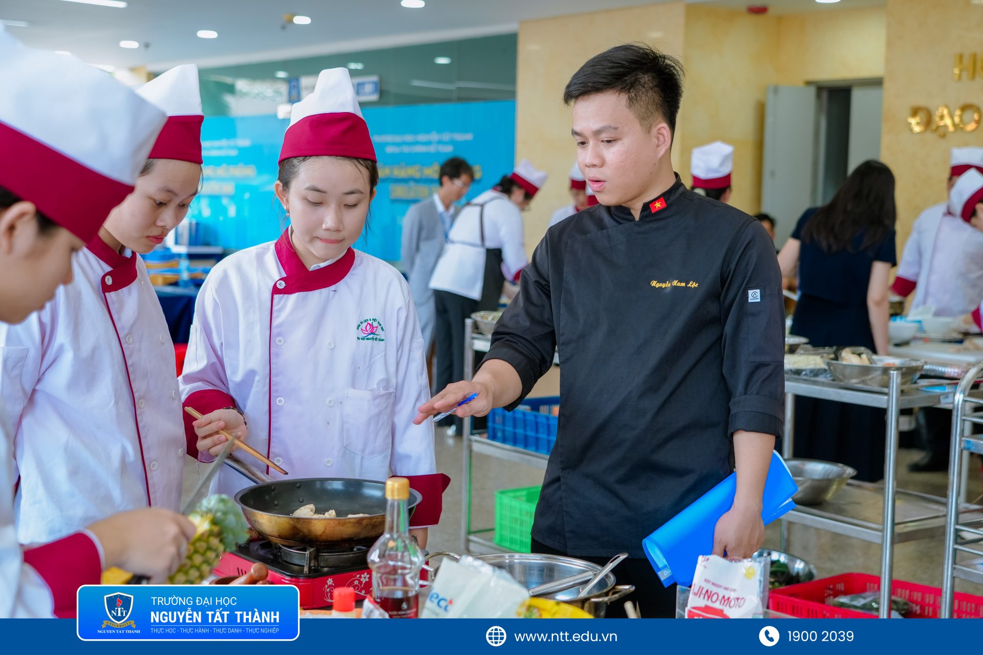 Sôi động Chung kết FB Skills Challenge 2026: 10 đội Sinh viên Khoa Du lịch cùng tranh tài