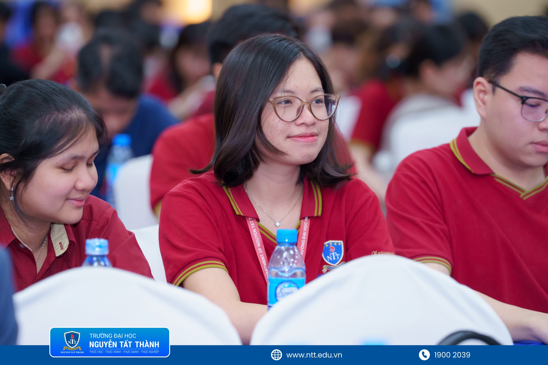 Toàn cảnh Hội thảo Khoa học Quốc tế ICDI-2026 quy tụ nhiều học giả, chuyên gia và doanh nghiệp trong lĩnh vực AI, kinh tế xanh và chuyển đổi số tại Trường ĐH Nguyễn Tất Thành