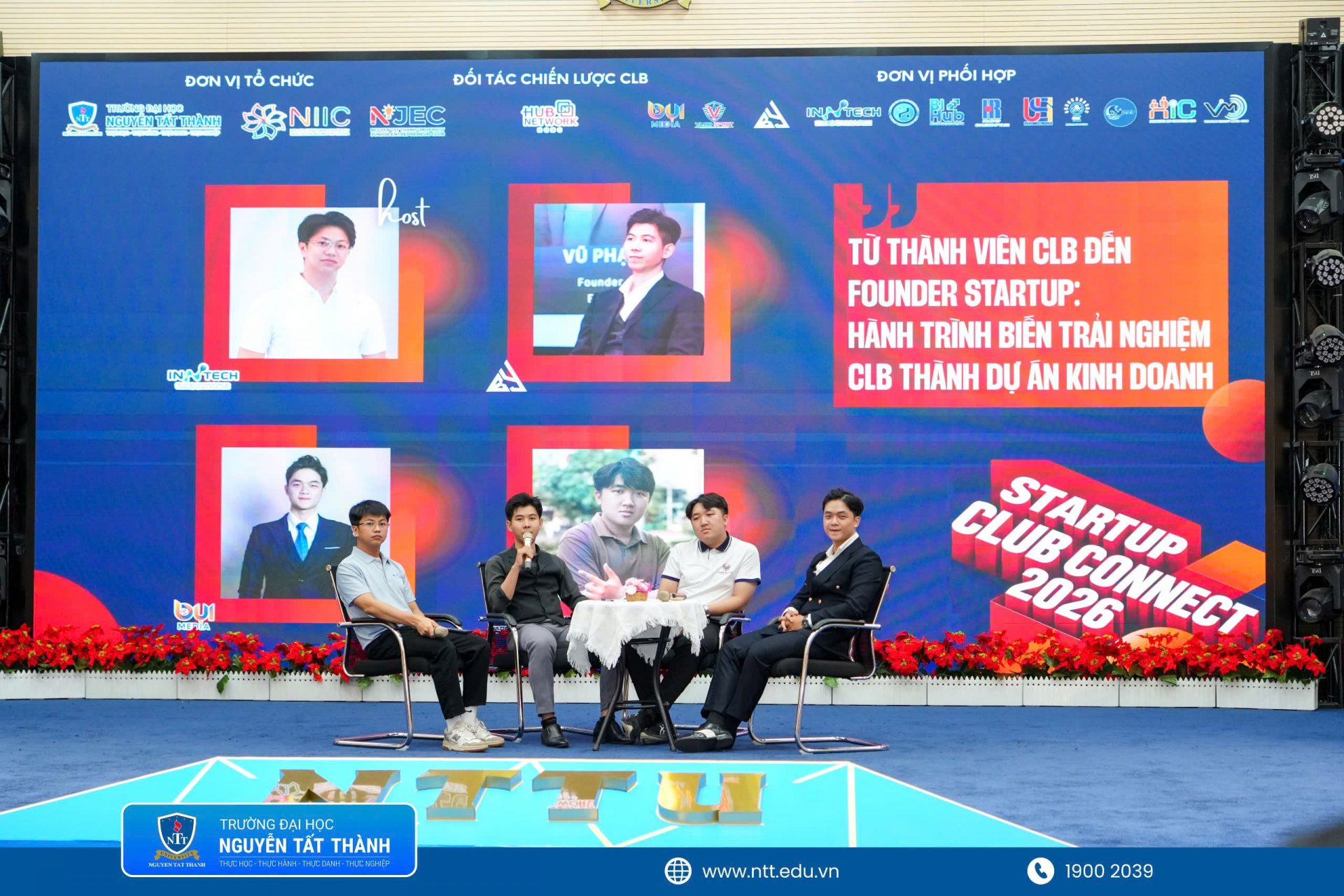 Các founder startup trẻ truyền cảm hứng cho sinh viên qua câu chuyện khởi nghiệp từ môi trường câu lạc bộ tại Panel 2
