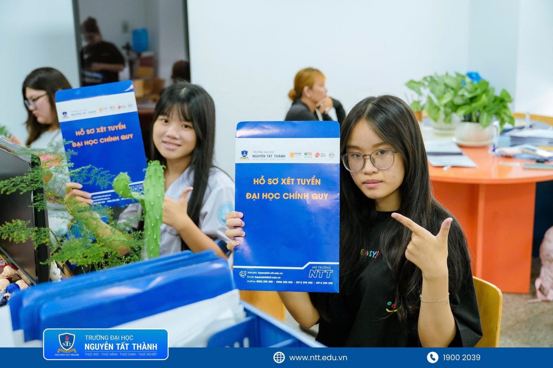 Sau kỳ thi tốt nghiệp THPT, nhiều thí sinh bắt đầu quan tâm nhiều hơn đến môi trường học tập, trải nghiệm nghề nghiệp và cơ hội phát triển sau khi vào đại học