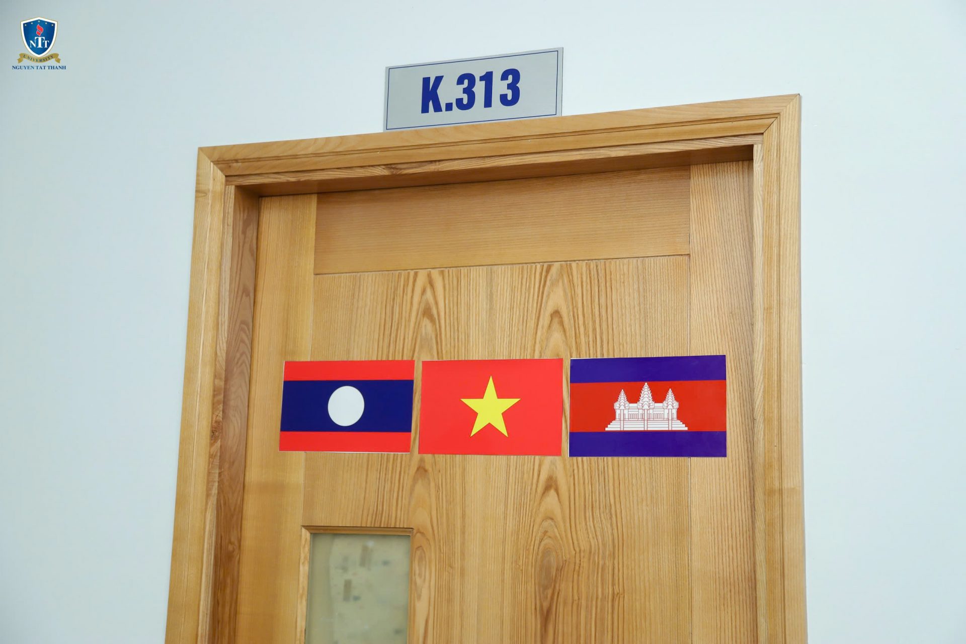 NTTU dành hơn 50 suất học bổng chỗ ở miễn phí cho sinh viên quốc tế đến từ Campuchia, Lào…, góp phần hỗ trợ các em ổn định sinh hoạt, yên tâm học tập và hòa nhập trong môi trường đại học năng động, đa văn hóa.