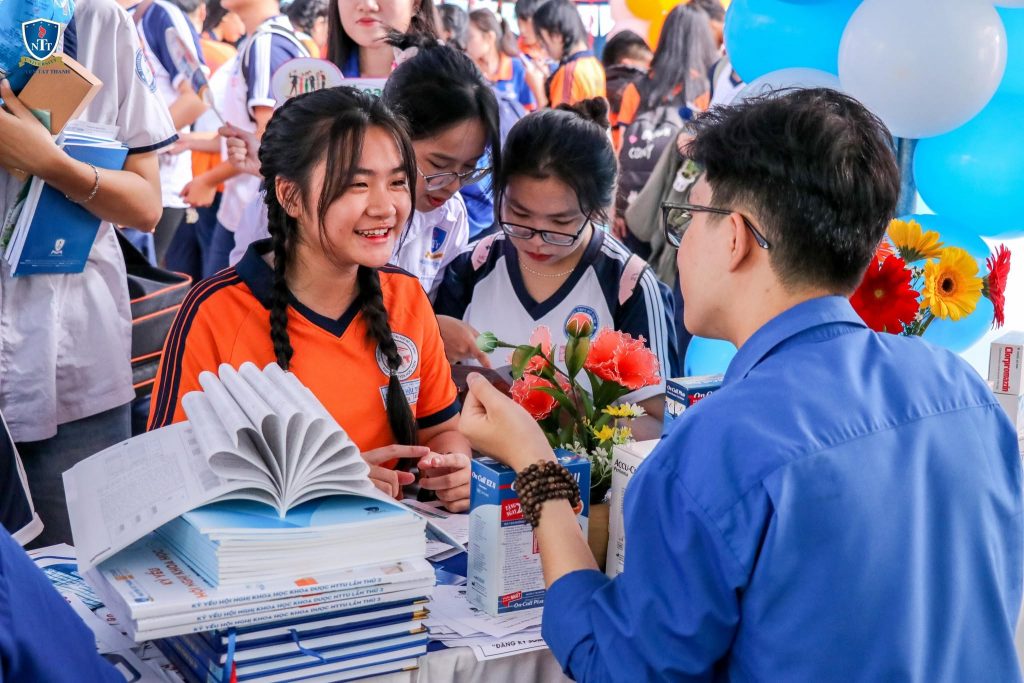 NTTU triển khai học bổng doanh nghiệp, giảm 50% học phí toàn khóa cho nhóm ngành tiềm năng