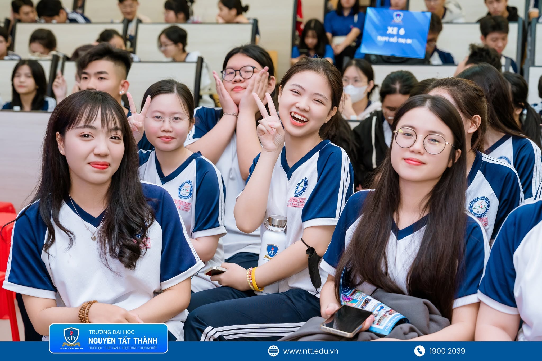 Với chính sách học bổng đa dạng, môi trường đào tạo gắn với thực tiễn và nhiều ngành học phù hợp xu hướng nghề nghiệp, NTTU đồng hành cùng thí sinh 2K8 tự tin bước vào kỳ thi và chủ động mở cánh cửa đại học