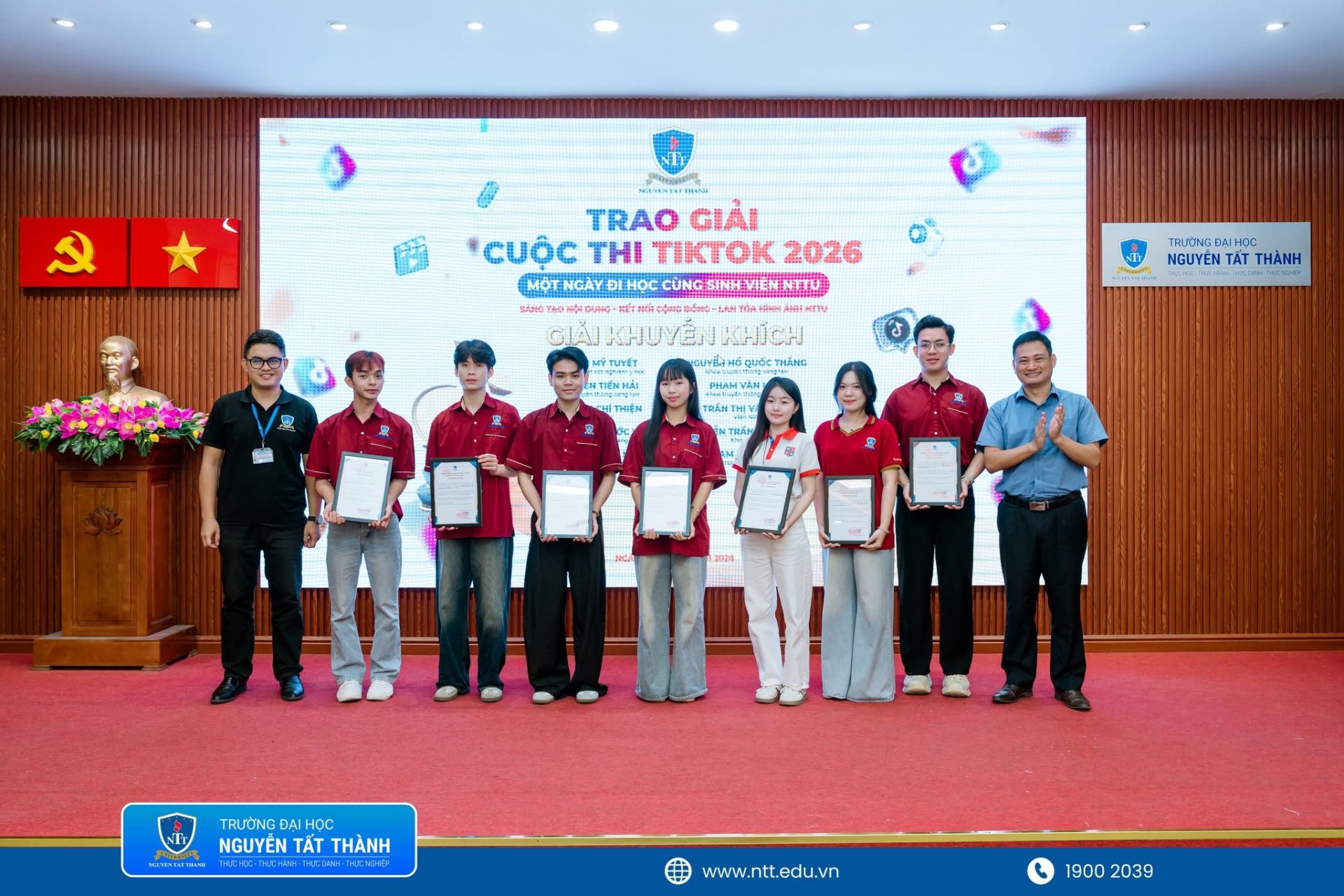 Các sinh viên đạt giải tại cuộc thi, góp phần lan tỏa hình ảnh đời sống học tập, trải nghiệm và sáng tạo của sinh viên NTTU trên nền tảng số