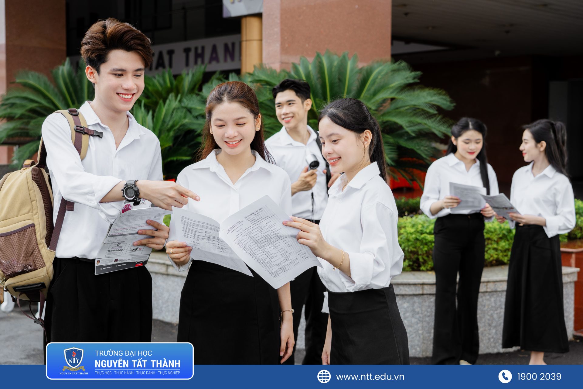 Sau môn thi đầu tiên chưa như ý: Đừng để một bài Ngữ văn làm “lệch nhịp” cả kỳ thi