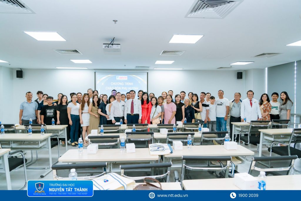 Đồng hành giữa phụ huynh và Trường ĐH Nguyễn Tất Thành trong đào tạo Bác sĩ Răng Hàm Mặt