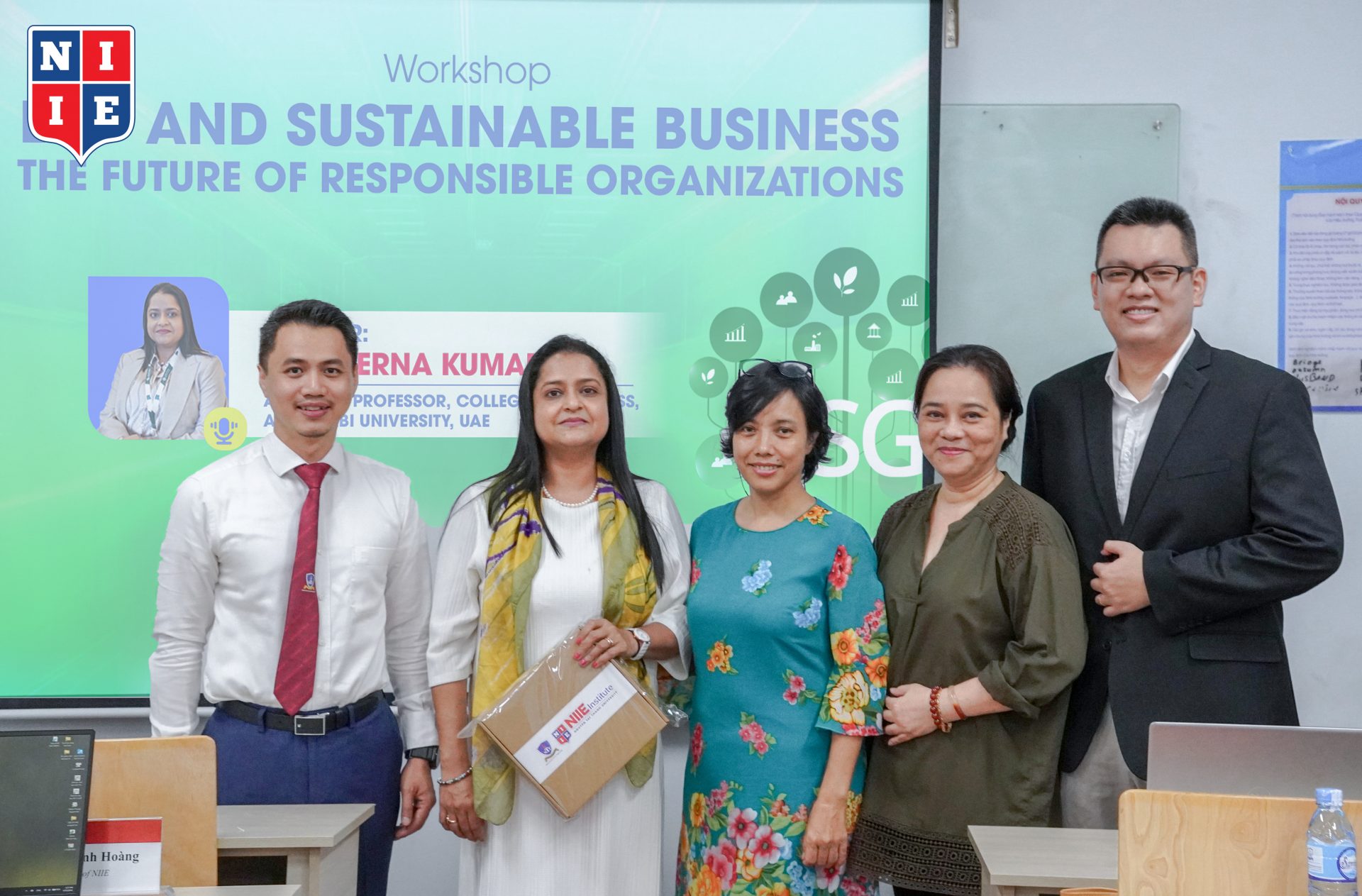 Sinh viên NIIE tìm hiểu về ESG và doanh nghiệp bền vững cùng giảng viên Abu Dhabi University