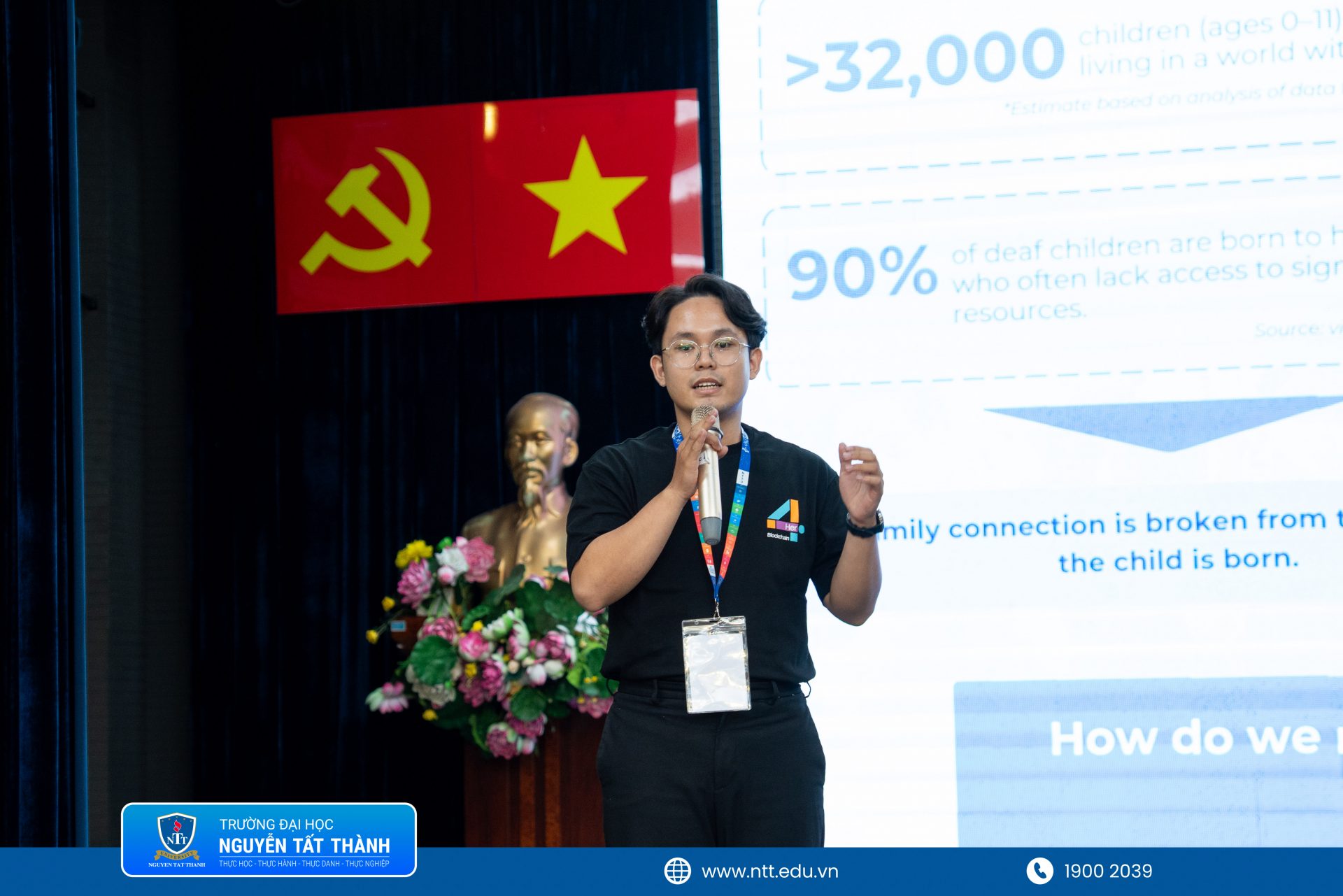 Các đội thi trình bày dự án ứng dụng Blockchain và AI tại vòng Chung kết Cardano SEA Hackathon 2026 (1)
