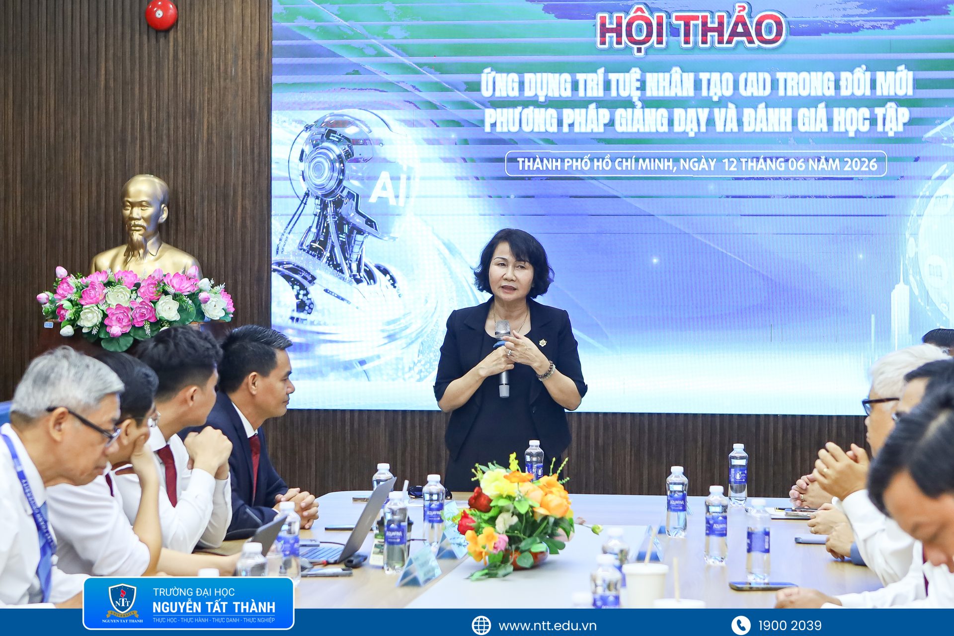 PGS.TS Trần Thị Hồng – Phó Hiệu trưởng Trường Đại học Nguyễn Tất Thành phát biểu khai mạc hội thảo