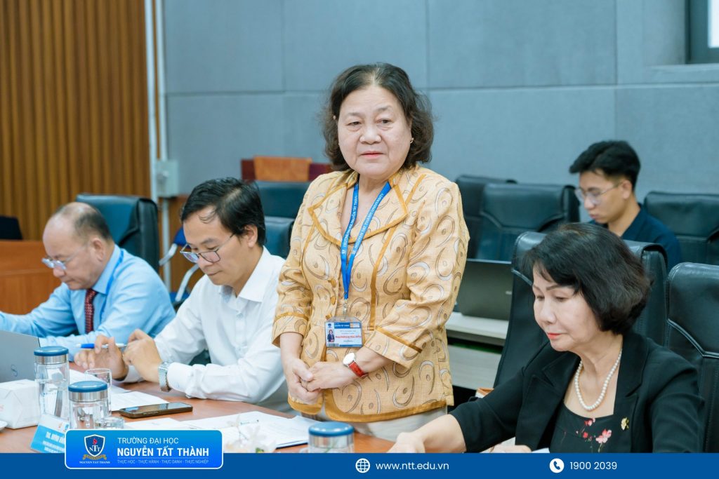 Cô Mai