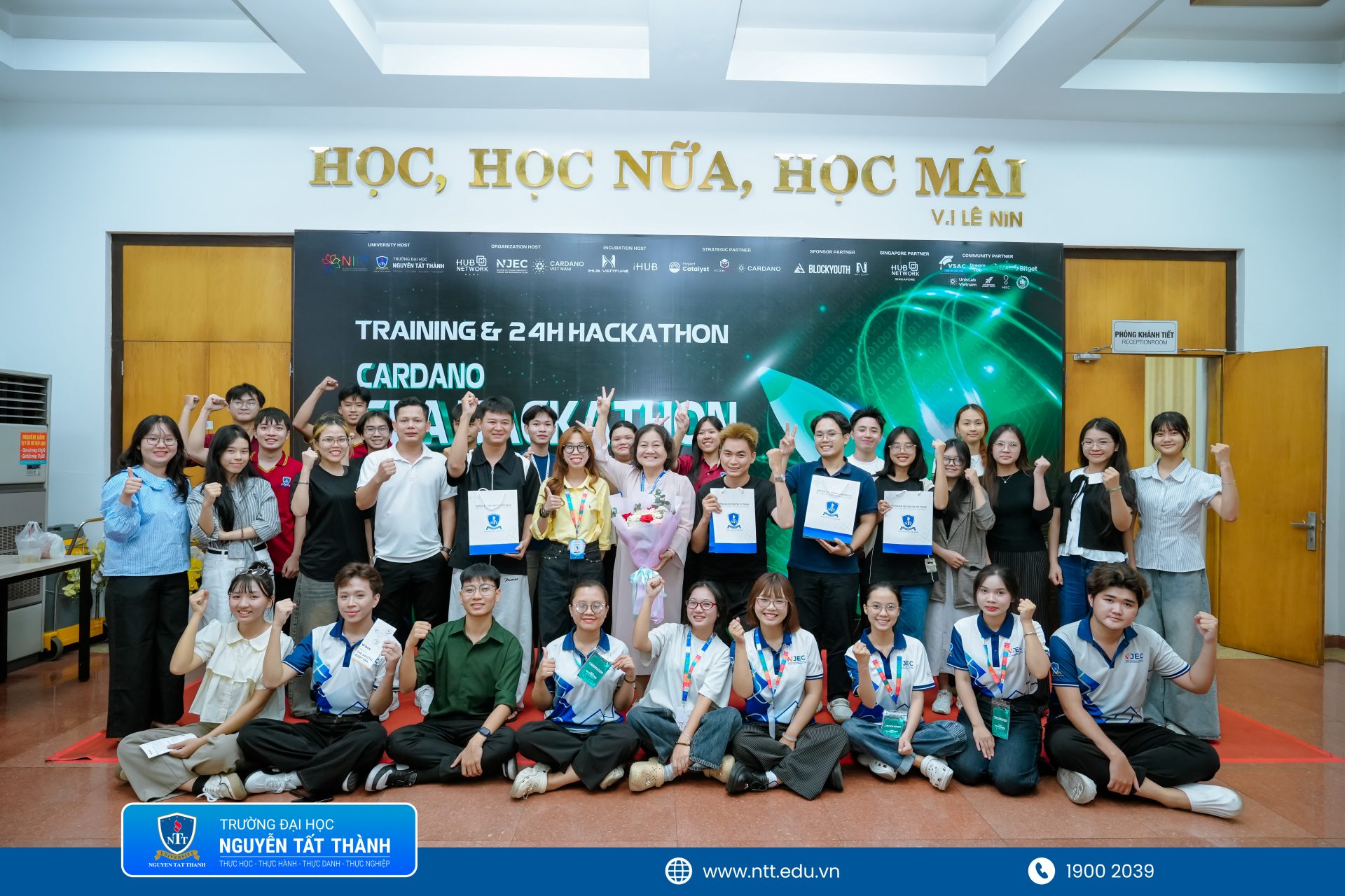 Toàn cảnh lớp tập huấn TOP 11 đội thi Cardano SEA Hackathon 2026