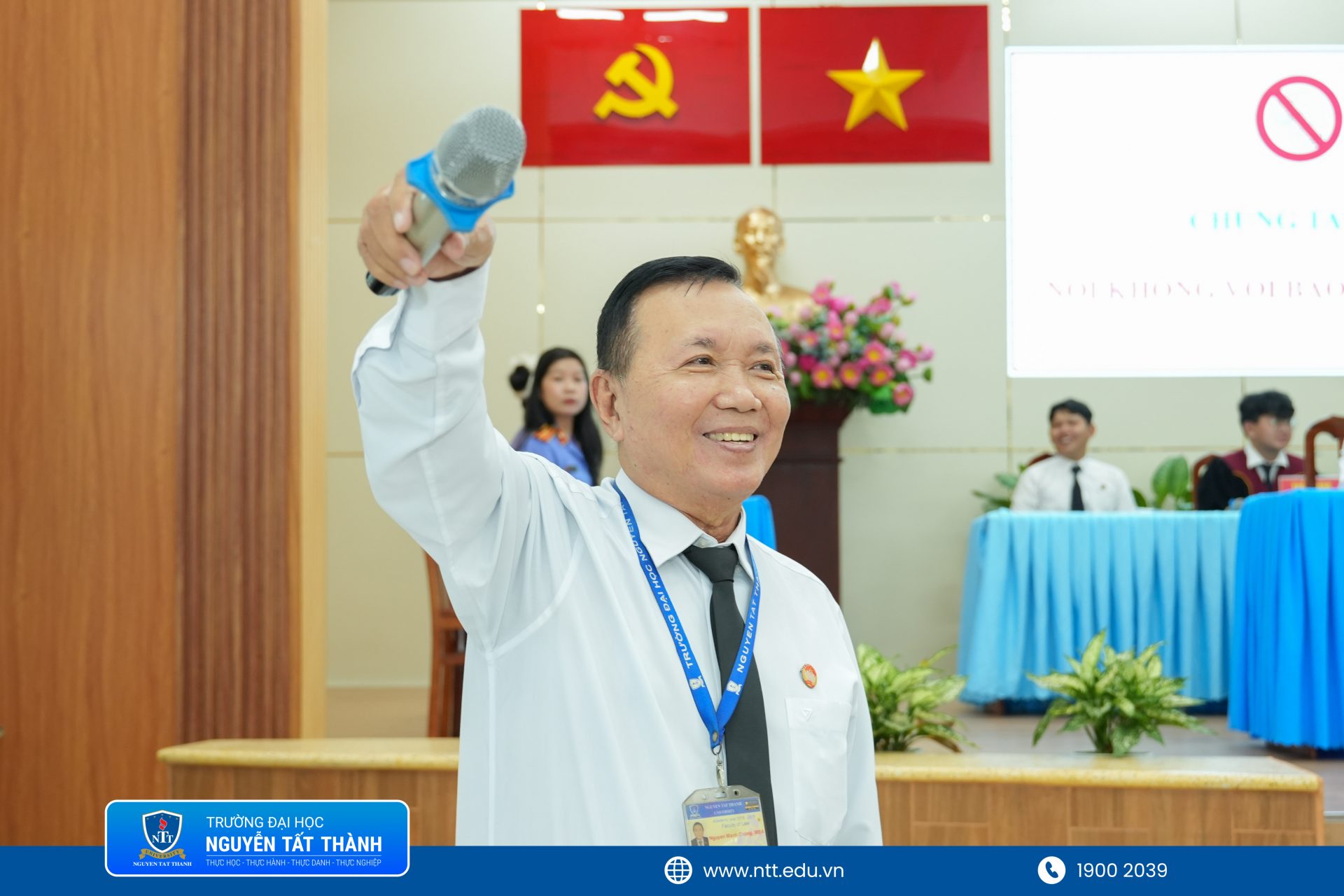 Giảng viên Khoa Luật – Trường Đại học Nguyễn Tất Thành giải đáp các thắc mắc của người dân liên quan đến quyền trẻ em, trách nhiệm bảo vệ trẻ em và quy định pháp luật về phòng, chống bạo lực trẻ em