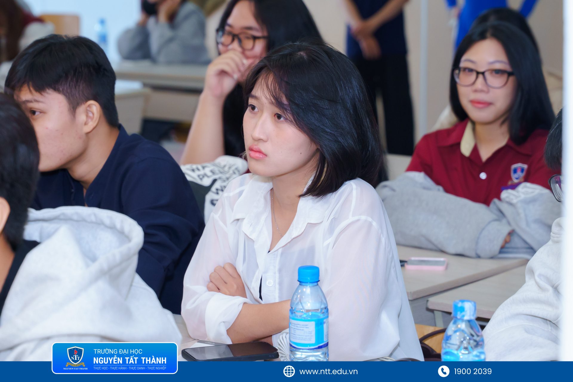 Vòng Pitching chương trình Kính Vạn Hoa – Creative Lab mùa 3 diễn ra tại Trường Đại học Nguyễn Tất Thành, thu hút 20 dự án phim và nhạc phim cùng hơn 200 sinh viên tham dự