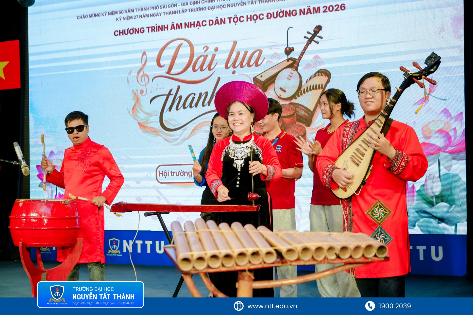 Lan tỏa giá trị văn hóa truyền thống qua chuỗi chương trình nghệ thuật dành cho sinh viên NTTU
