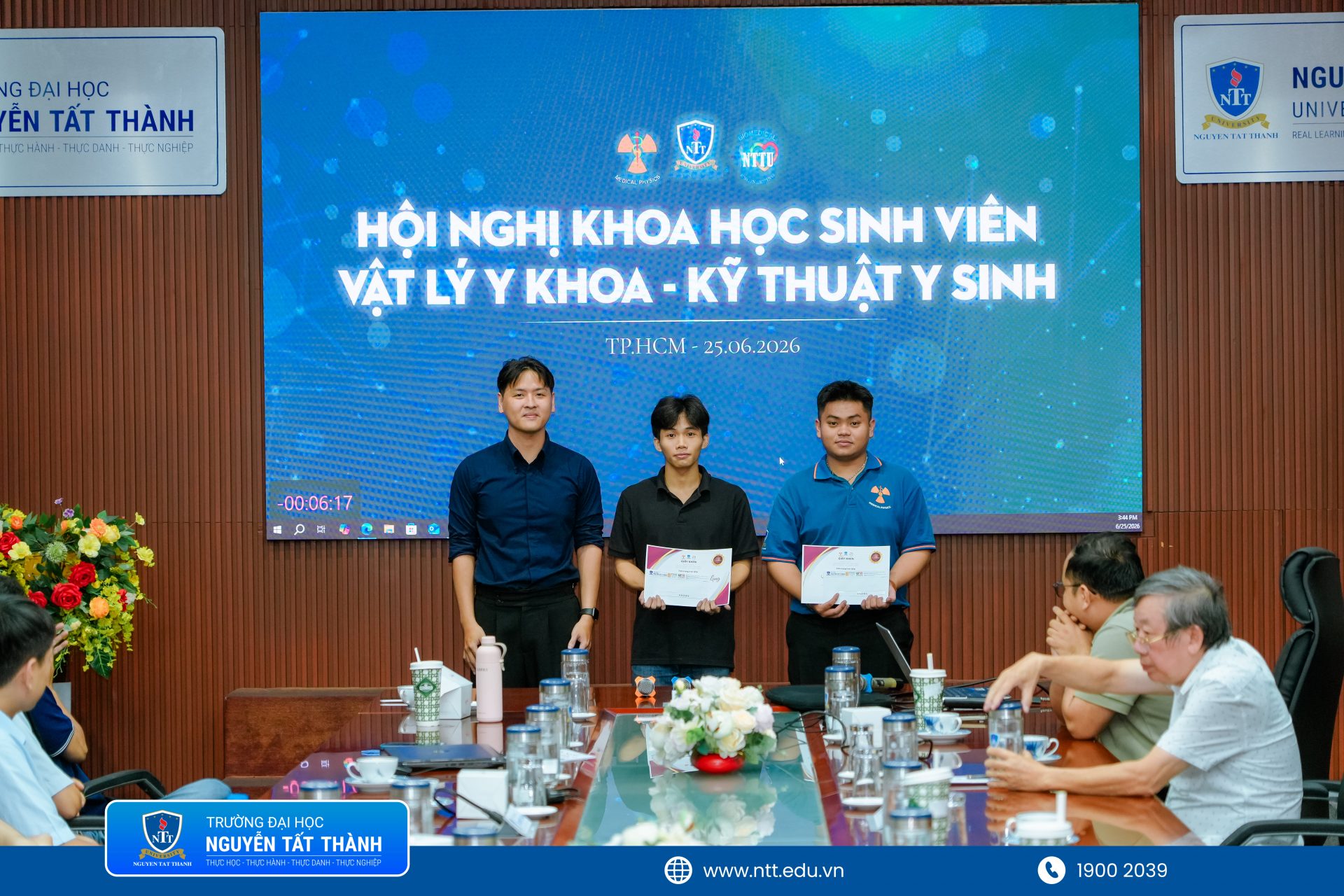 Hoi nghi khoa hoc sinh vien