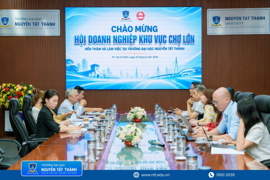Toàn cảnh 
