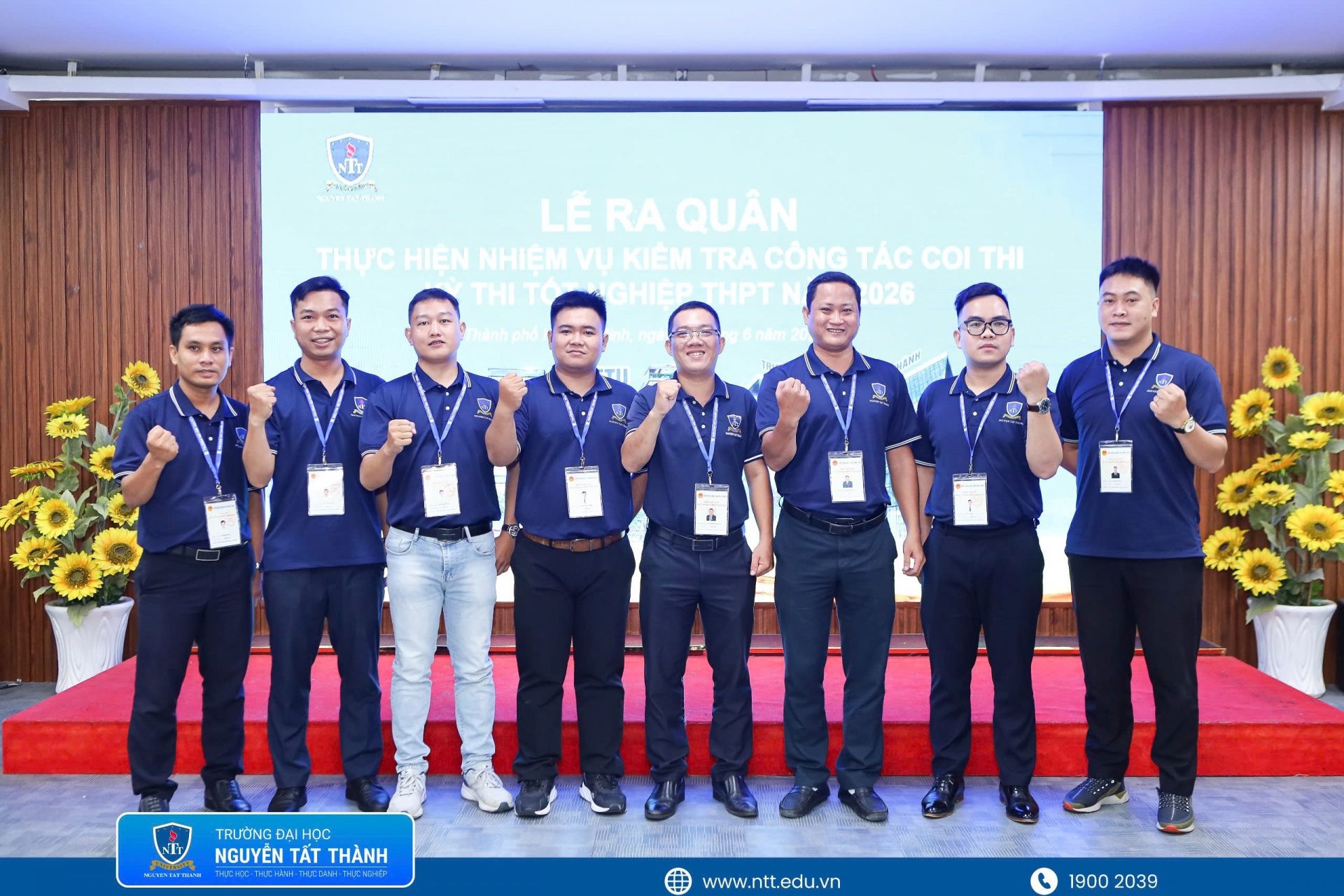 Đoàn công tác Trường ĐH Nguyễn Tất Thành xuất quân thực hiện nhiệm vụ kiểm tra coi thi tốt nghiệp THPT năm 2026 với tinh thần nghiêm túc, trách nhiệm và đúng quy chế