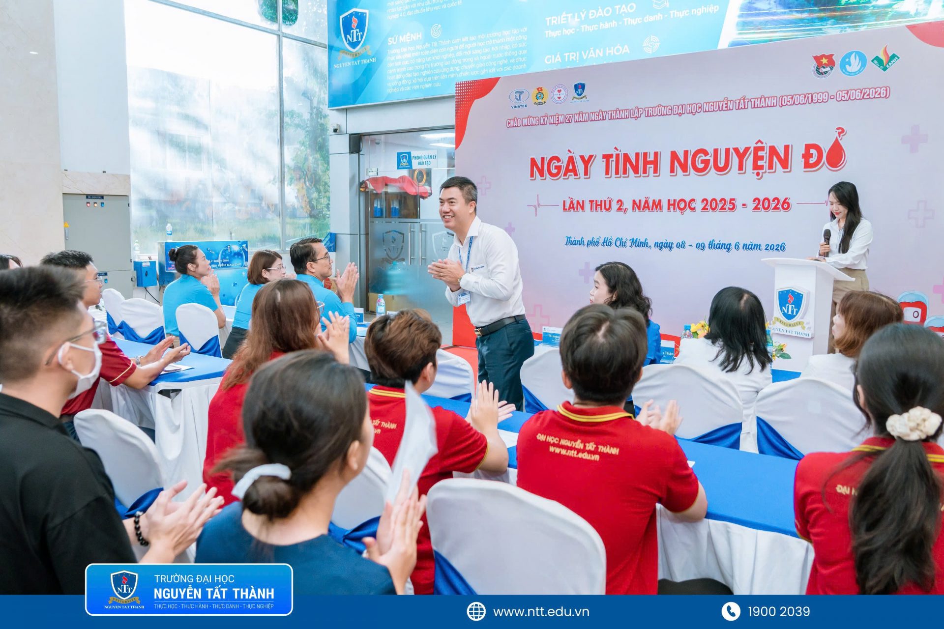 Hơn 500 đơn vị máu được tiếp nhận tại Ngày Tình nguyện Đỏ năm học 2025 – 2026