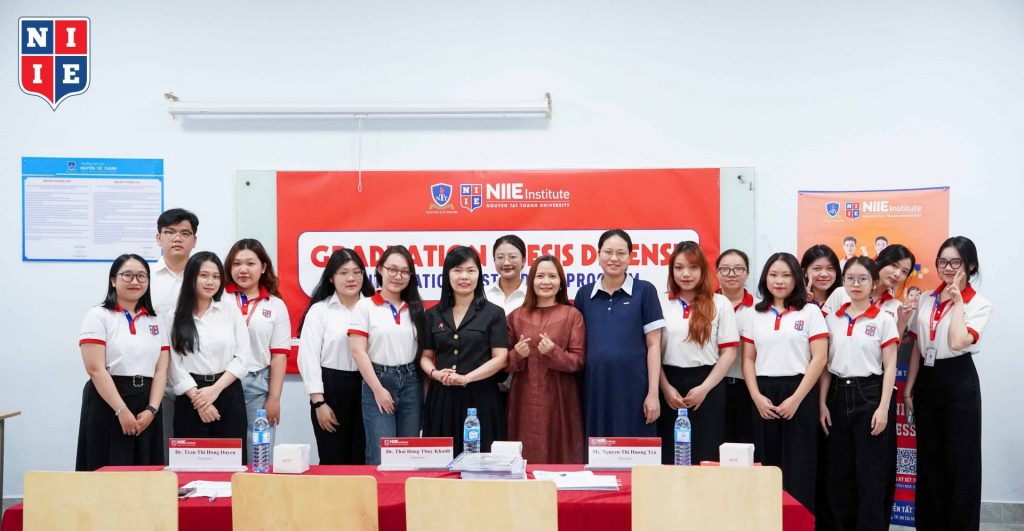 Sinh viên Kế toán NIIE - Từ số liệu đến góc nhìn doanh nghiệp trong bài luật cuối khóa