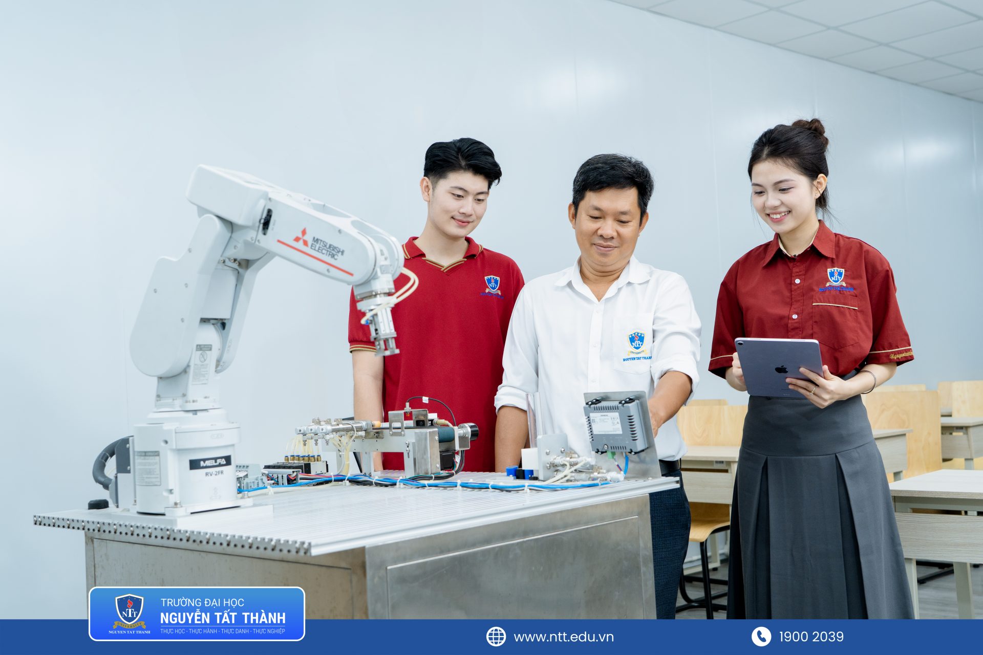 Sinh viên NTTU được học đi đôi với thực hành, tham gia hoạt động câu lạc bộ và phát triển kỹ năng toàn diện trong môi trường đại học