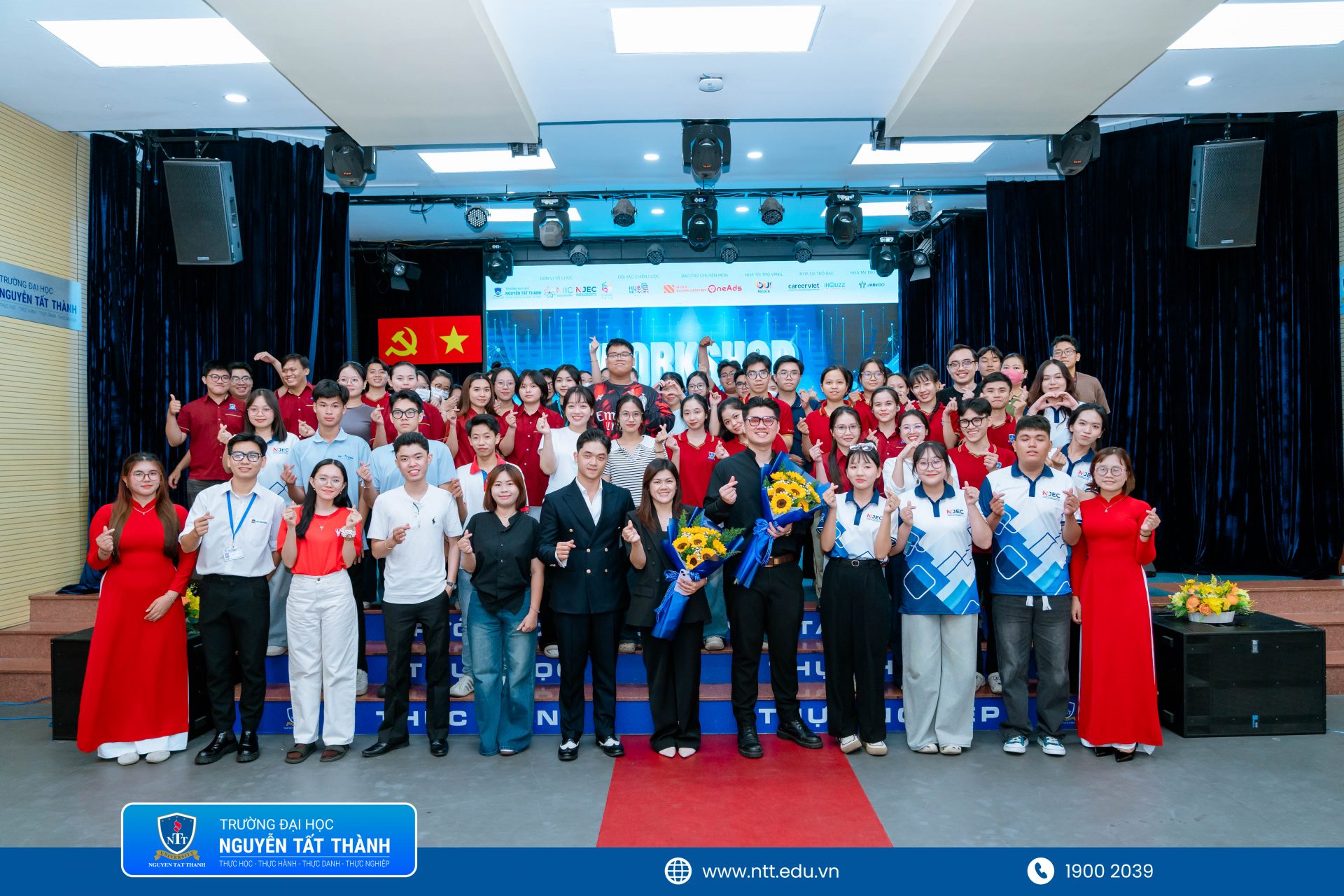 Đại biểu, chuyên gia, doanh nghiệp và sinh viên tham dự chương trình “NEXTGEN MARKET” tại Trường Đại học Nguyễn Tất Thành.