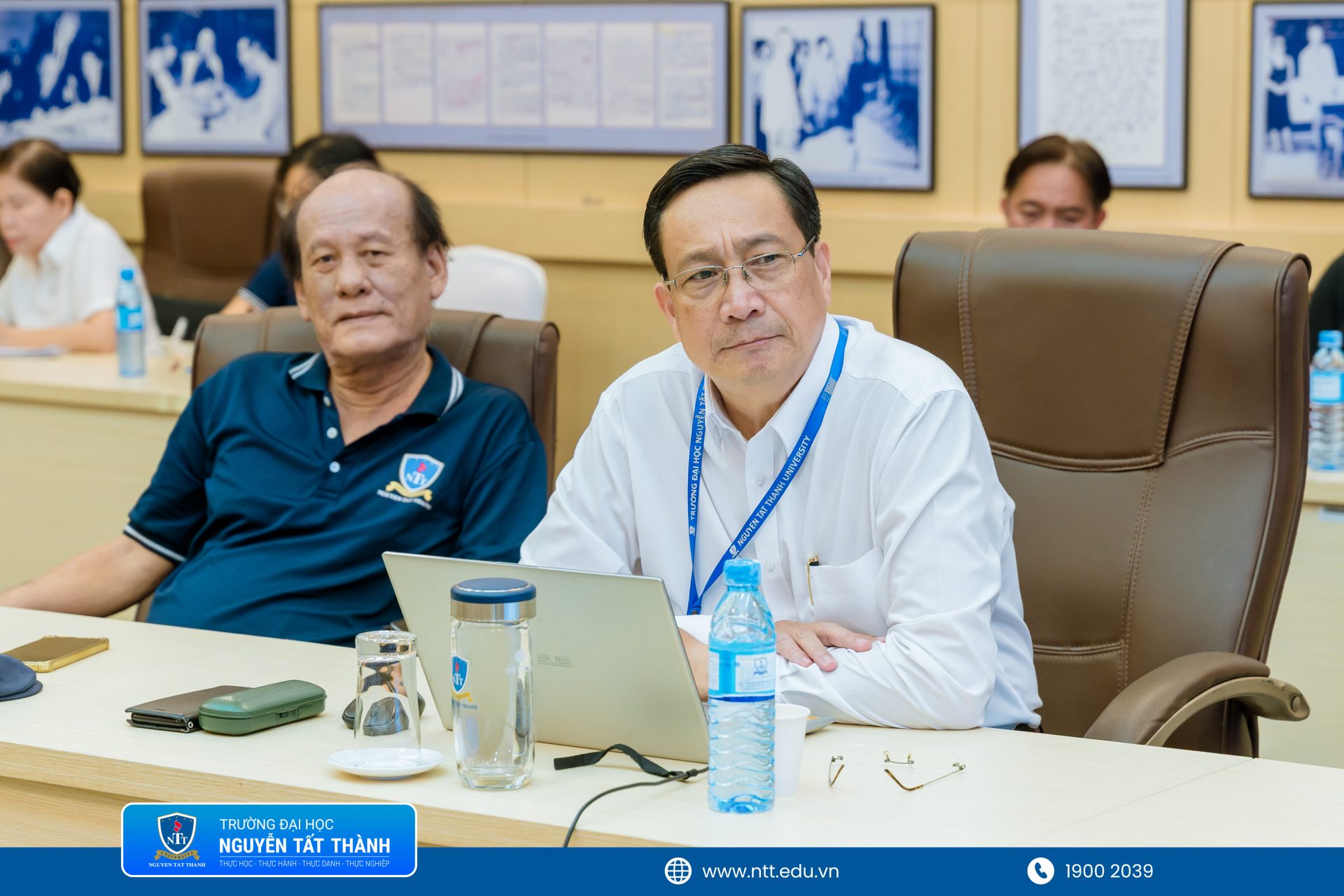 Seminar thu hút đông đảo giảng viên, nghiên cứu sinh và học viên cao học tham dự, cho thấy sự quan tâm đối với hoạt động nghiên cứu khoa học và môi trường học thuật sau đại học tại Trường Đại học Nguyễn Tất Thành