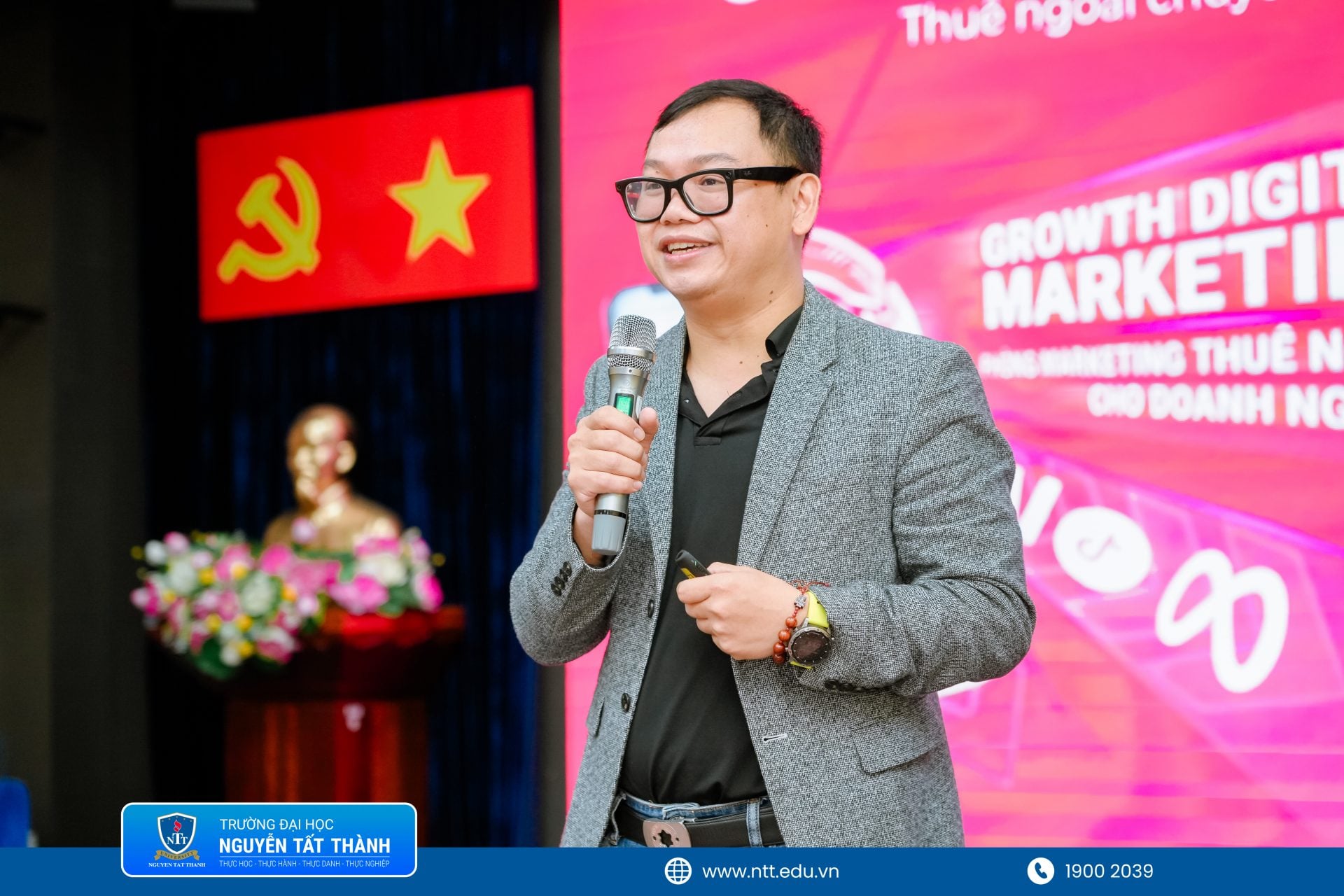 Anh Lê Hồng Đức – Founder & CEO OneAds phân tích tác động của AI đối với ngành thương mại điện tử.