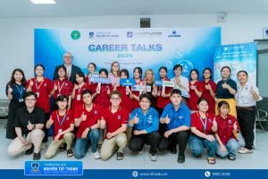 Career Talks 2026 thu hút đông đảo giảng viên và sinh viên Khoa Dược tham dự, qua đó mở rộng cơ hội tiếp cận chuyên gia, tìm hiểu thực tế doanh nghiệp và chủ động chuẩn bị năng lực nghề nghiệp ngay từ giảng đường
