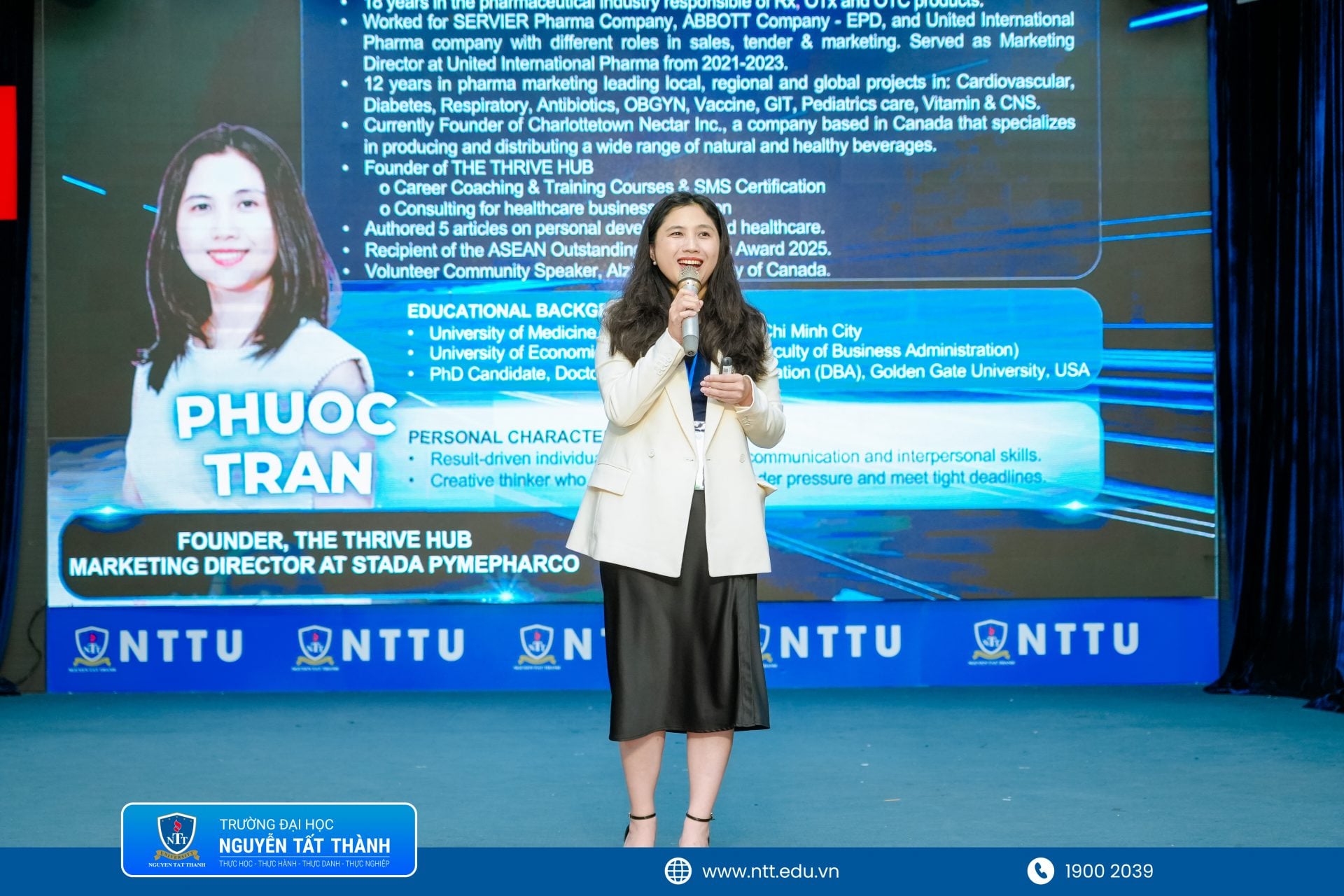 NCS. DS. Trần Thảo Phước – Giám đốc Marketing STADA Việt Nam – chia sẻ về định hướng nghề nghiệp và những năng lực sinh viên Dược cần chuẩn bị trước khi tốt nghiệp